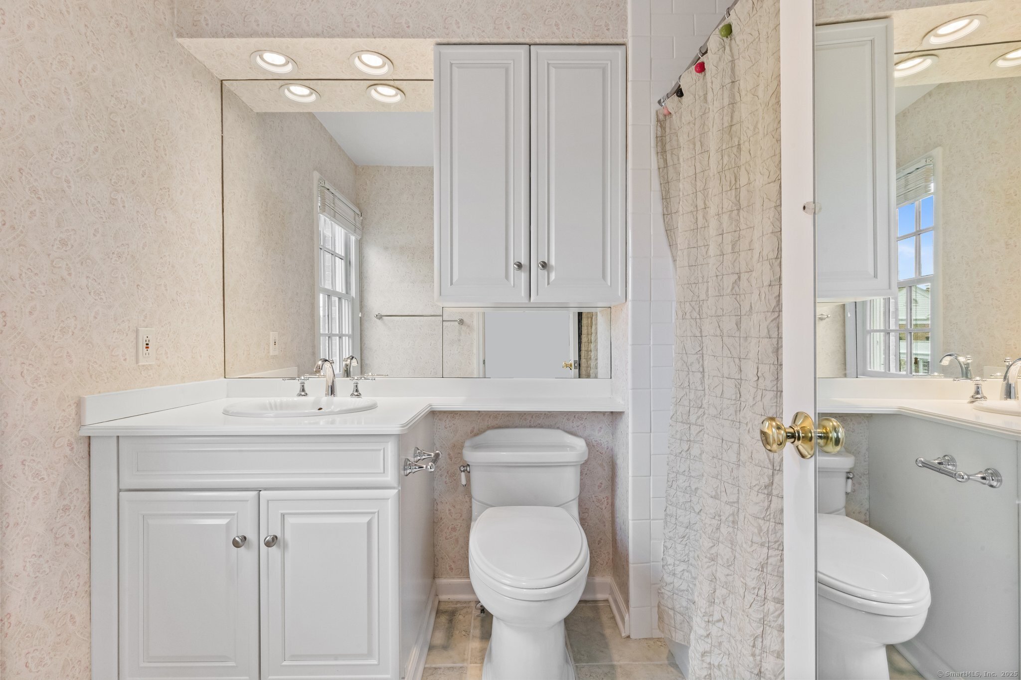 205 Main, New Canaan, Connecticut 06840