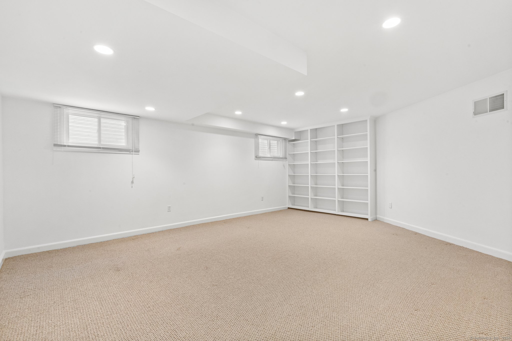 205 Main, New Canaan, Connecticut 06840