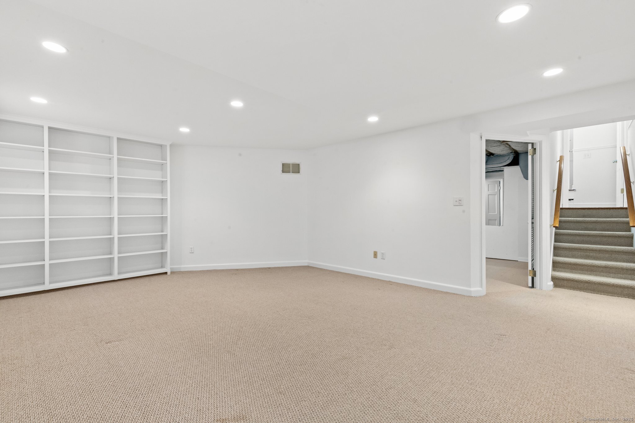 205 Main, New Canaan, Connecticut 06840