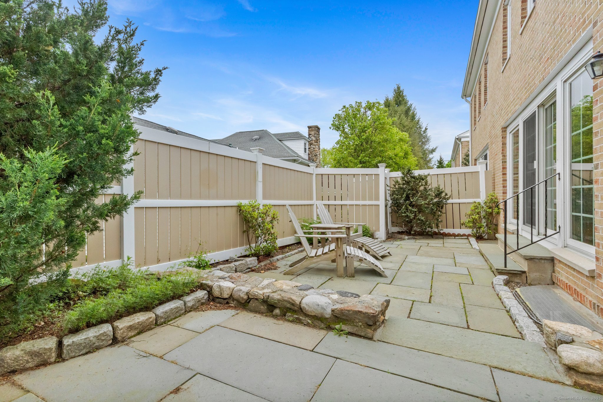 205 Main, New Canaan, Connecticut 06840
