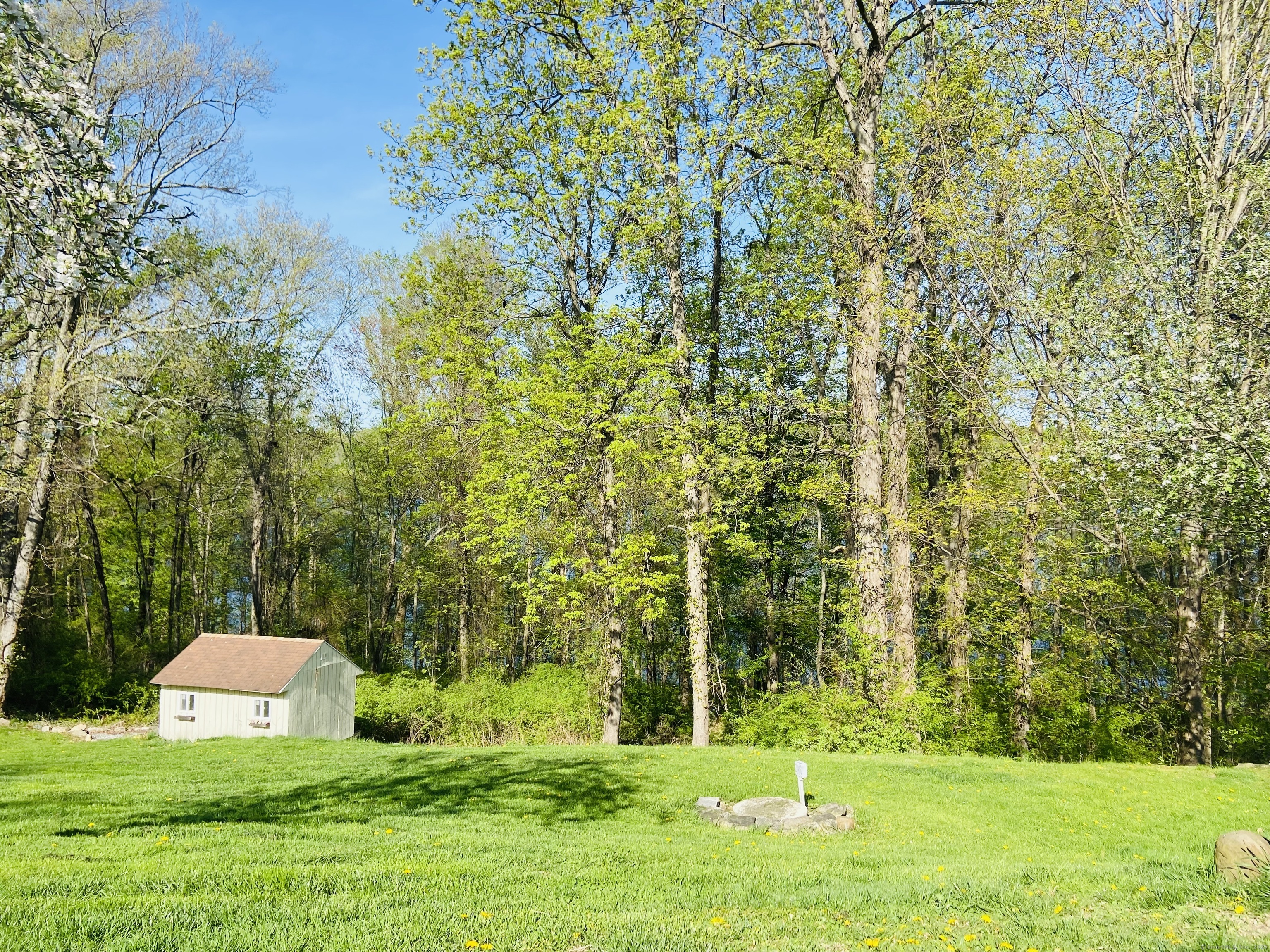 13 Society Hill, Danbury, Connecticut 06811