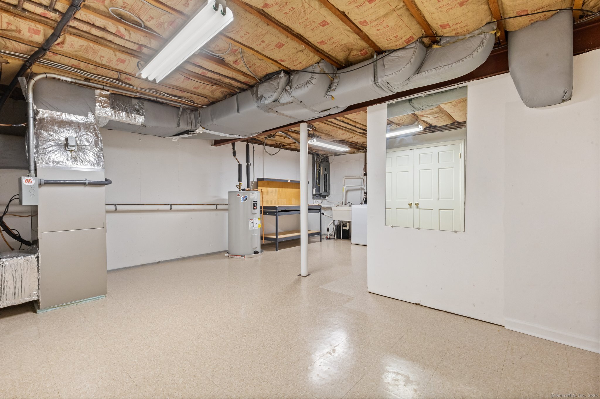 205 Main, New Canaan, Connecticut 06840