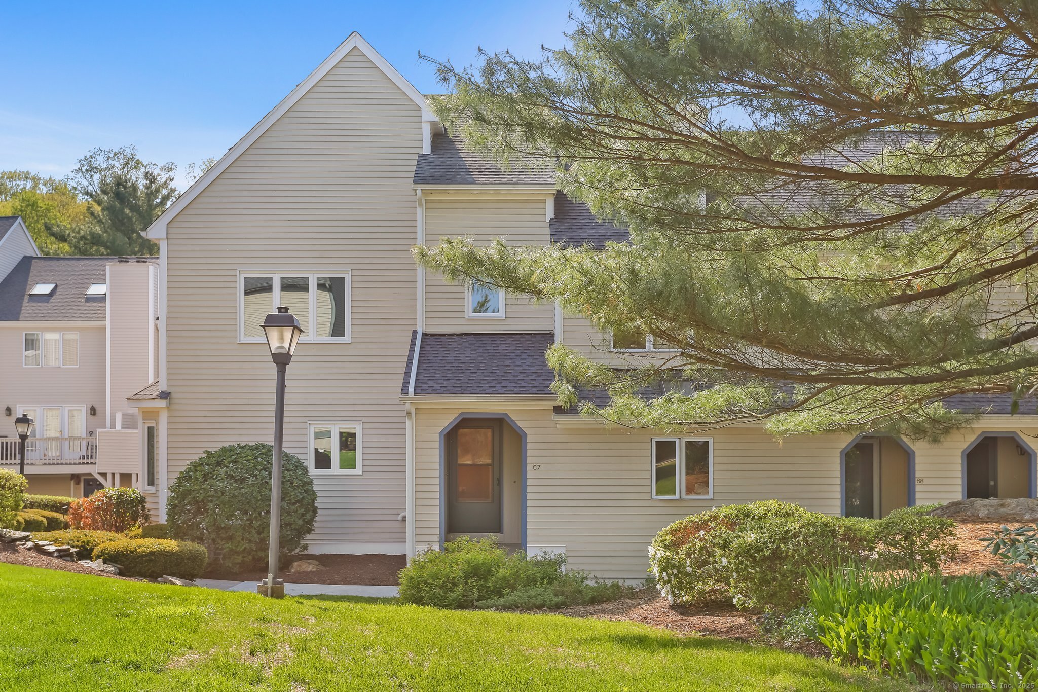 67 Ridgewood, Shelton, Connecticut 06484