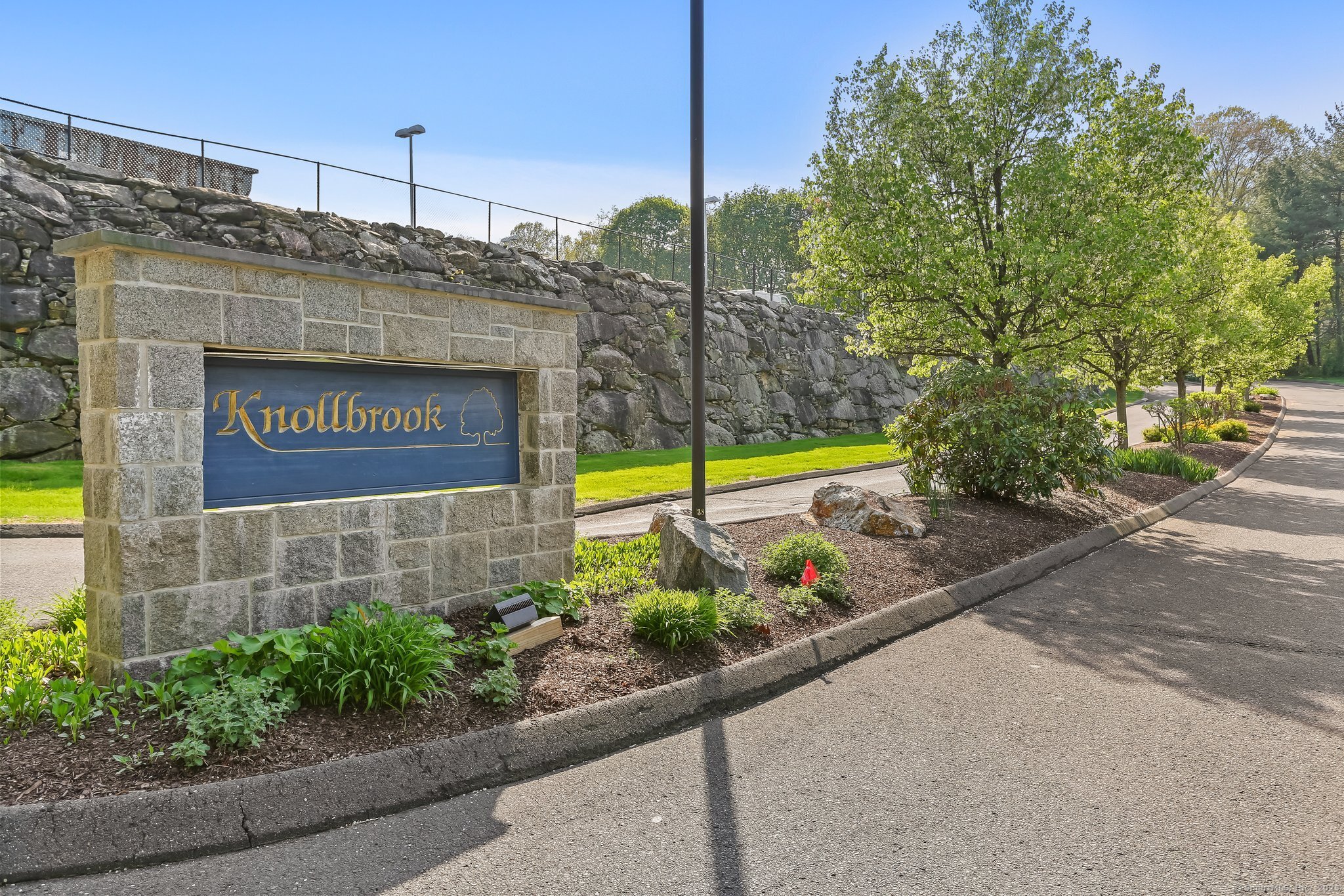 67 Ridgewood, Shelton, Connecticut 06484