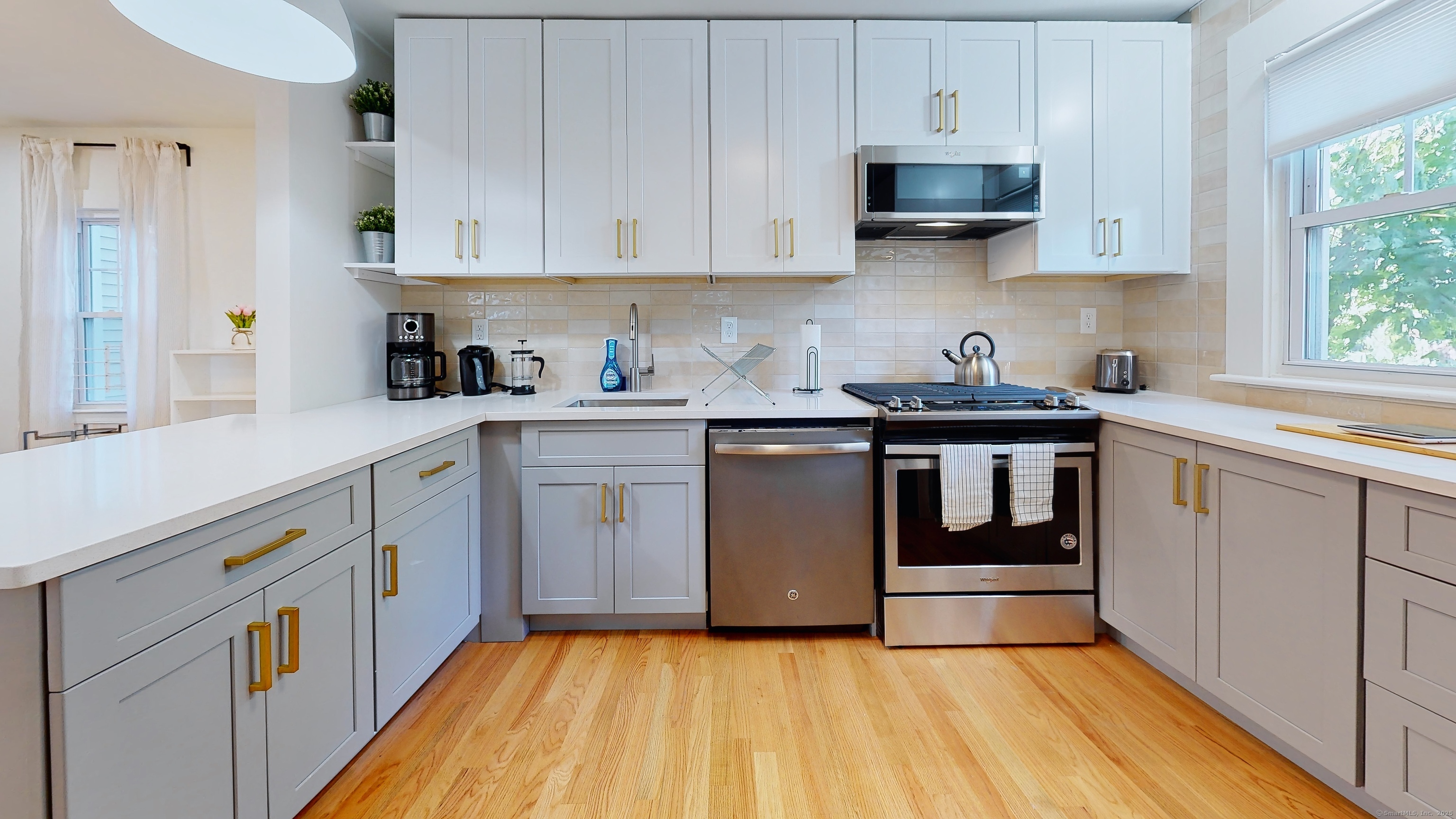 88-1/2 Edwards, New Haven, 06511, 3 Bedrooms Bedrooms, ,1 BathroomBathrooms,Residential Rental,For Sale,Edwards,24093618
