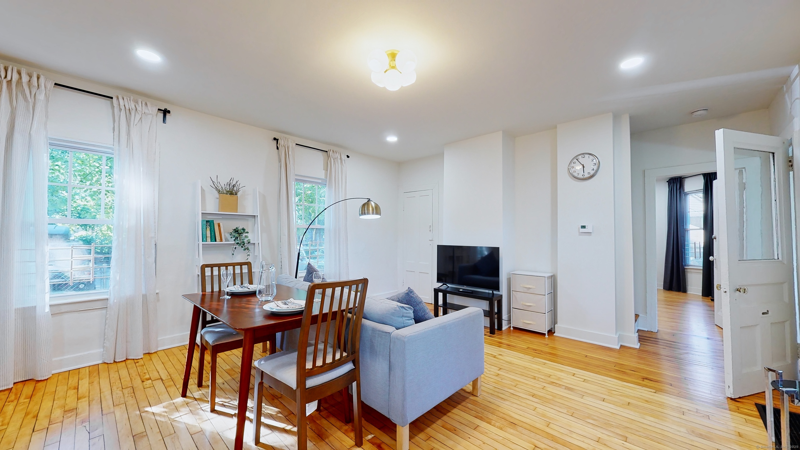 88-1/2 Edwards, New Haven, 06511, 3 Bedrooms Bedrooms, ,1 BathroomBathrooms,Residential Rental,For Sale,Edwards,24093618
