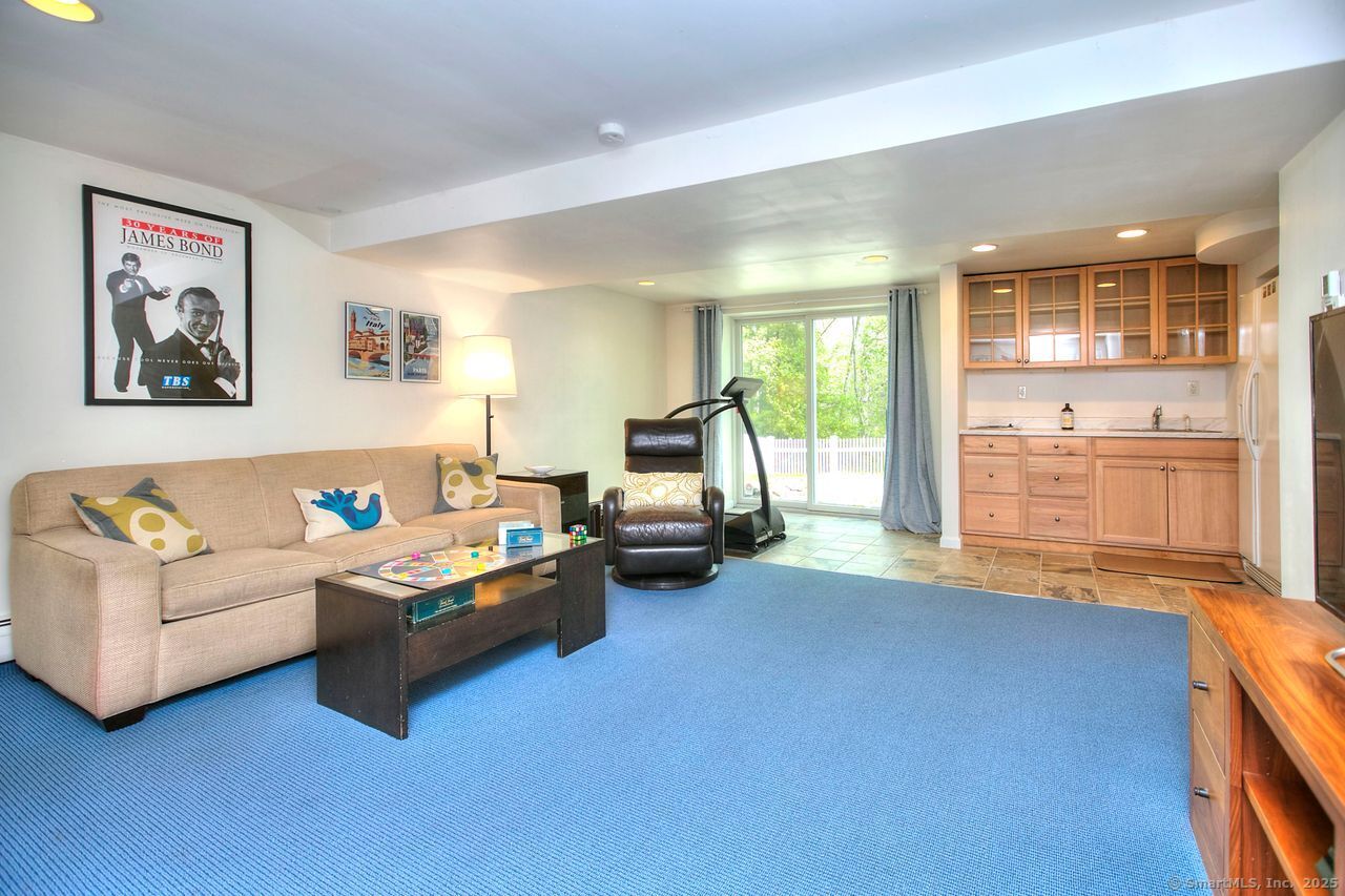 20 Cranbury, Westport, Connecticut 06880