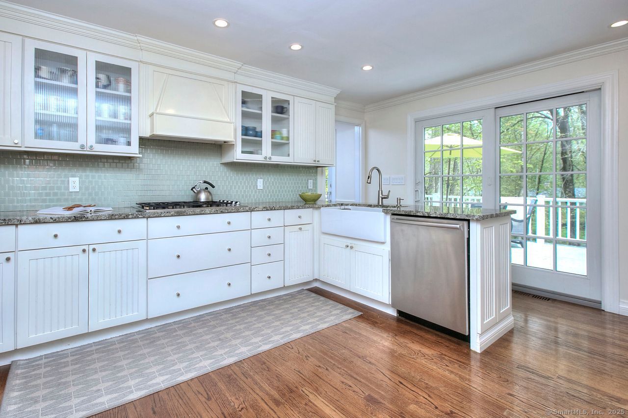 20 Cranbury, Westport, Connecticut 06880