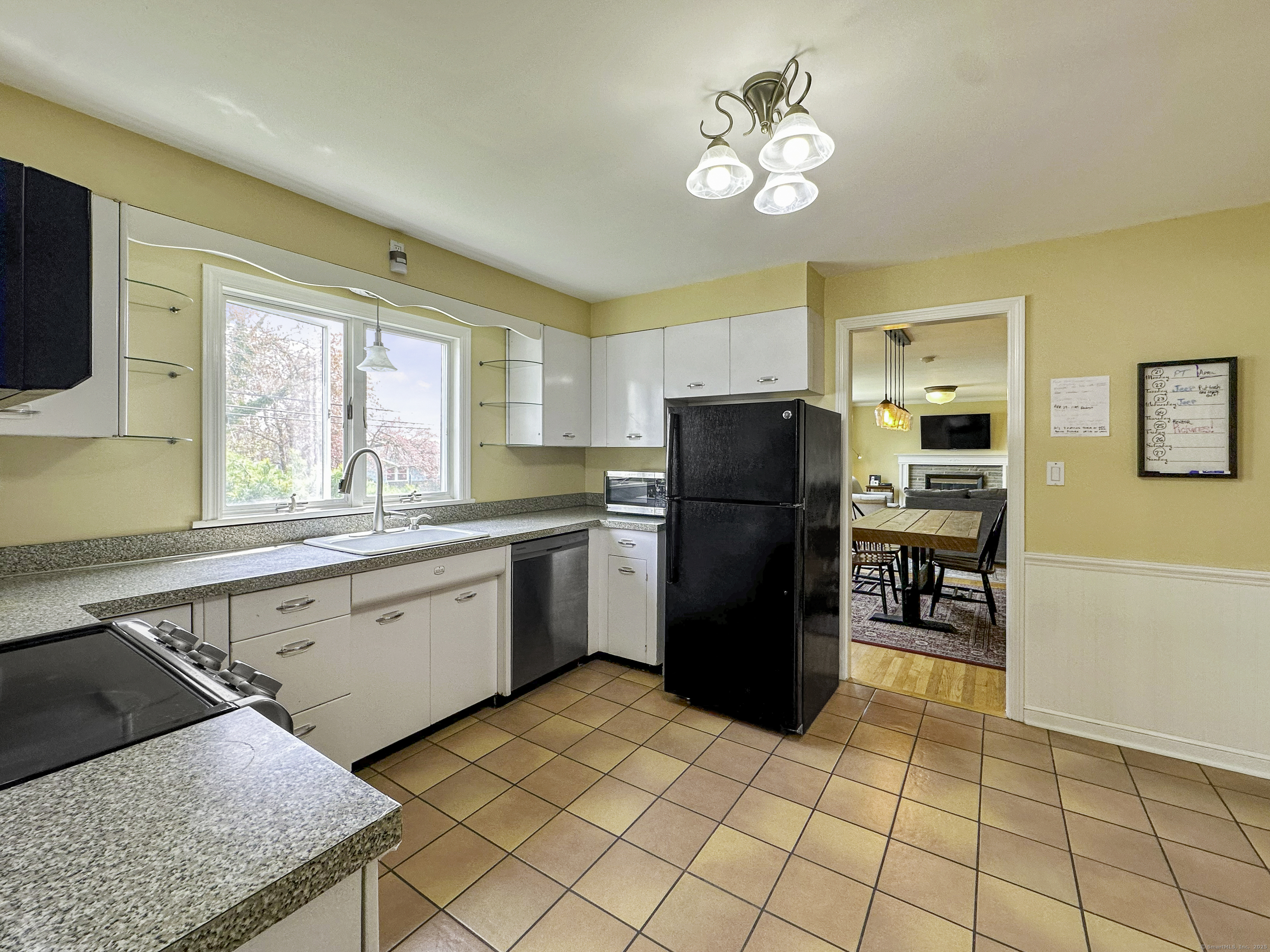 870 Lakeside, Bridgeport, Connecticut 06606