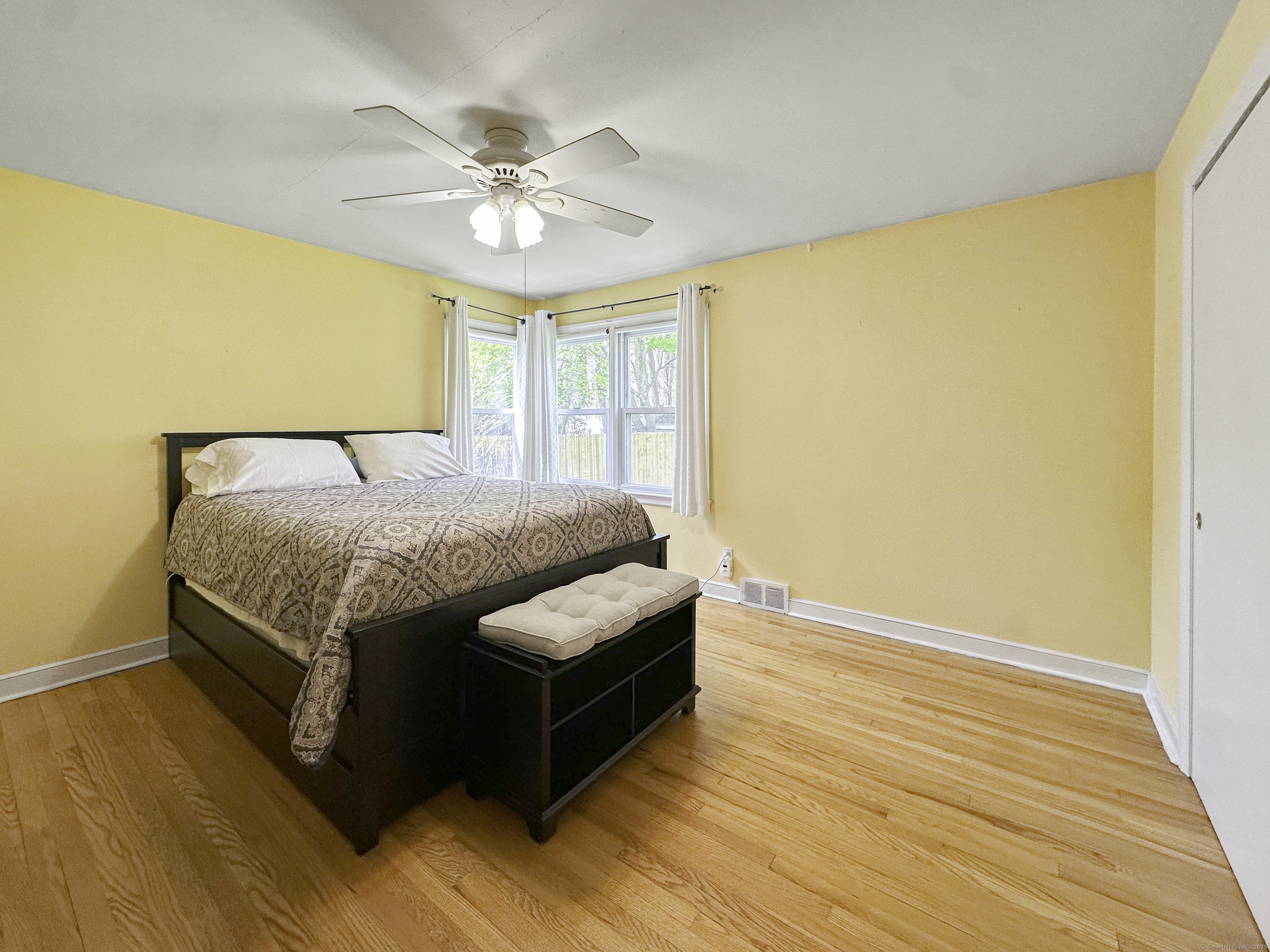 870 Lakeside, Bridgeport, Connecticut 06606