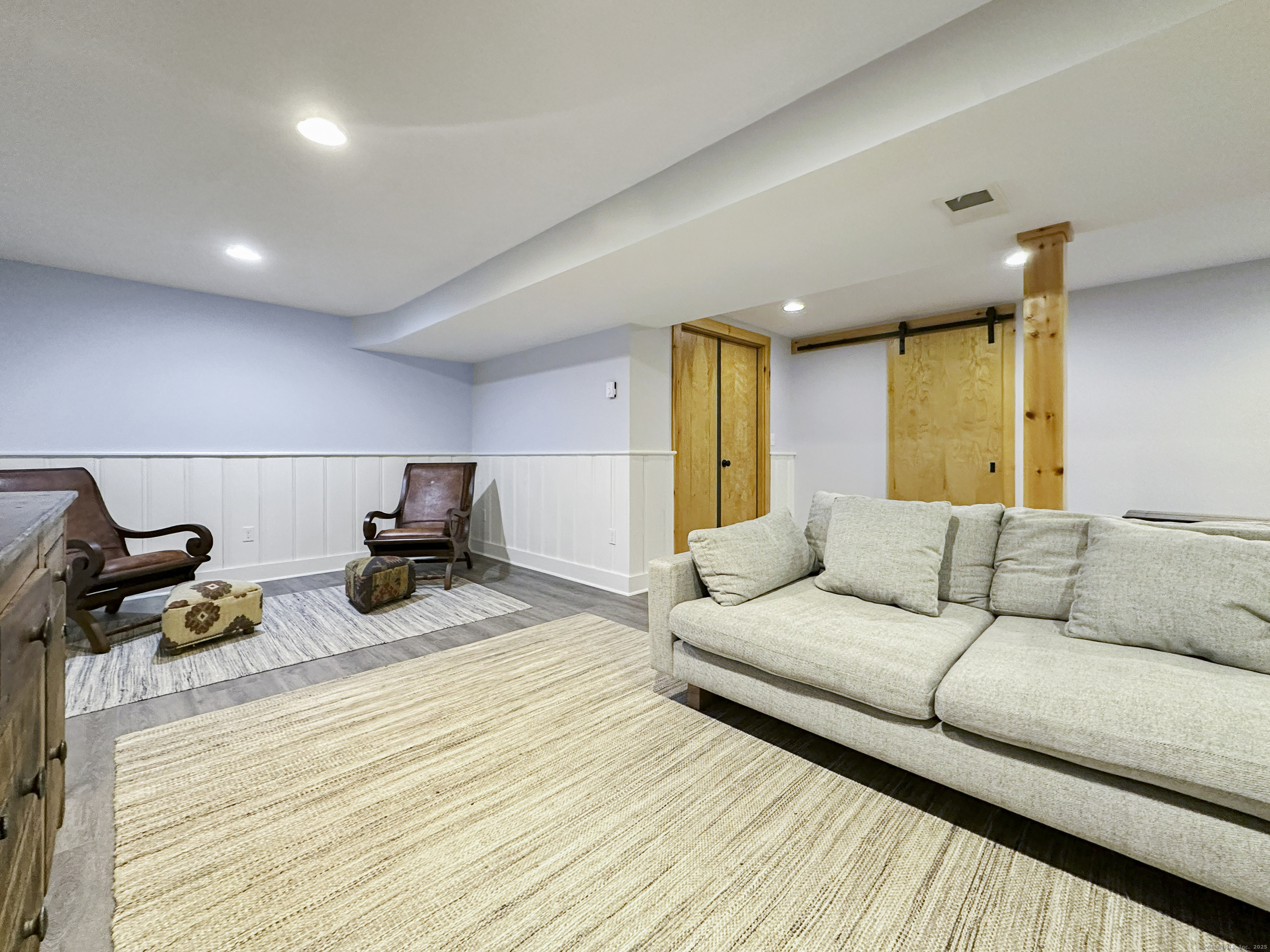 870 Lakeside, Bridgeport, Connecticut 06606