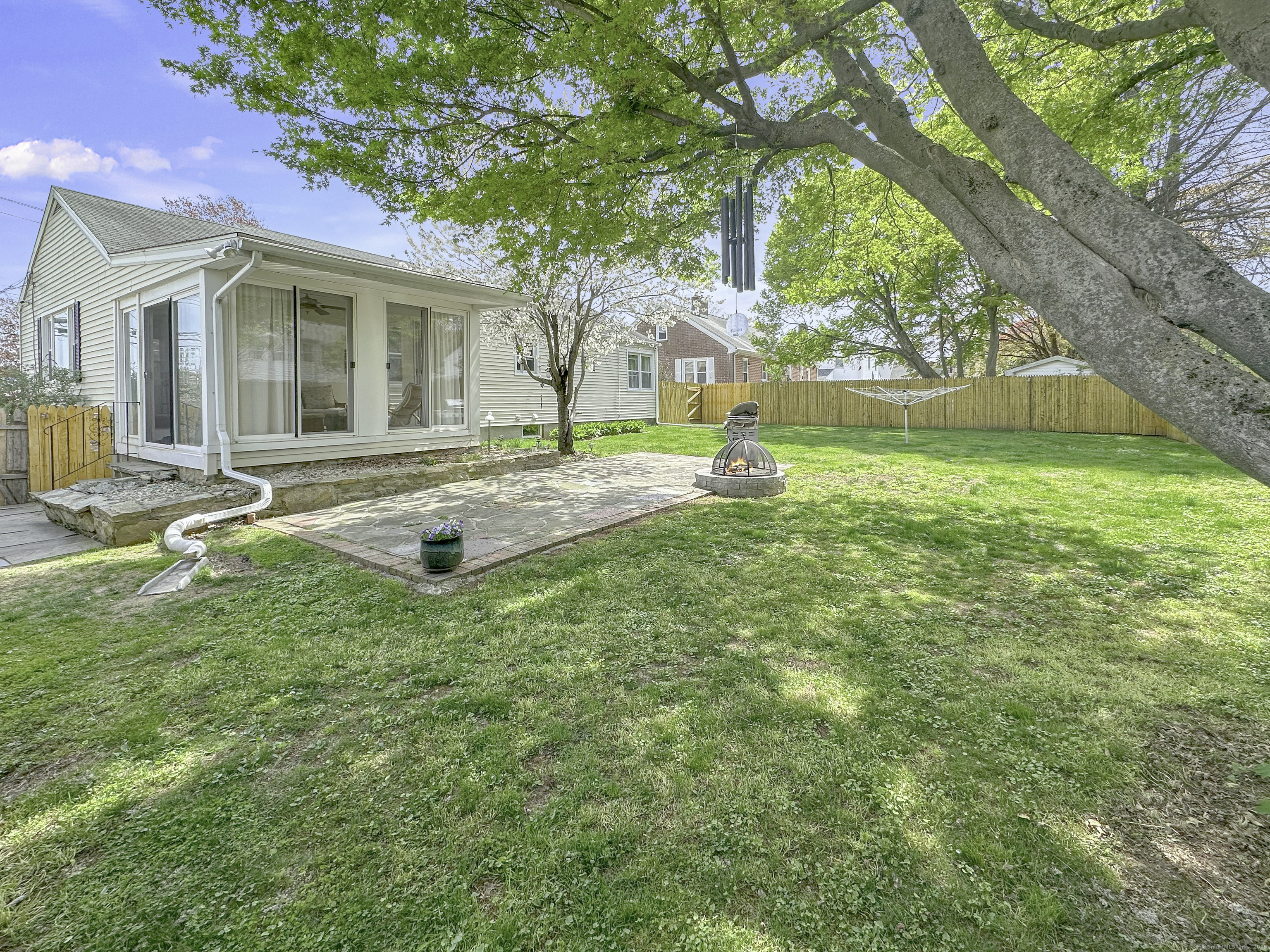 870 Lakeside, Bridgeport, Connecticut 06606