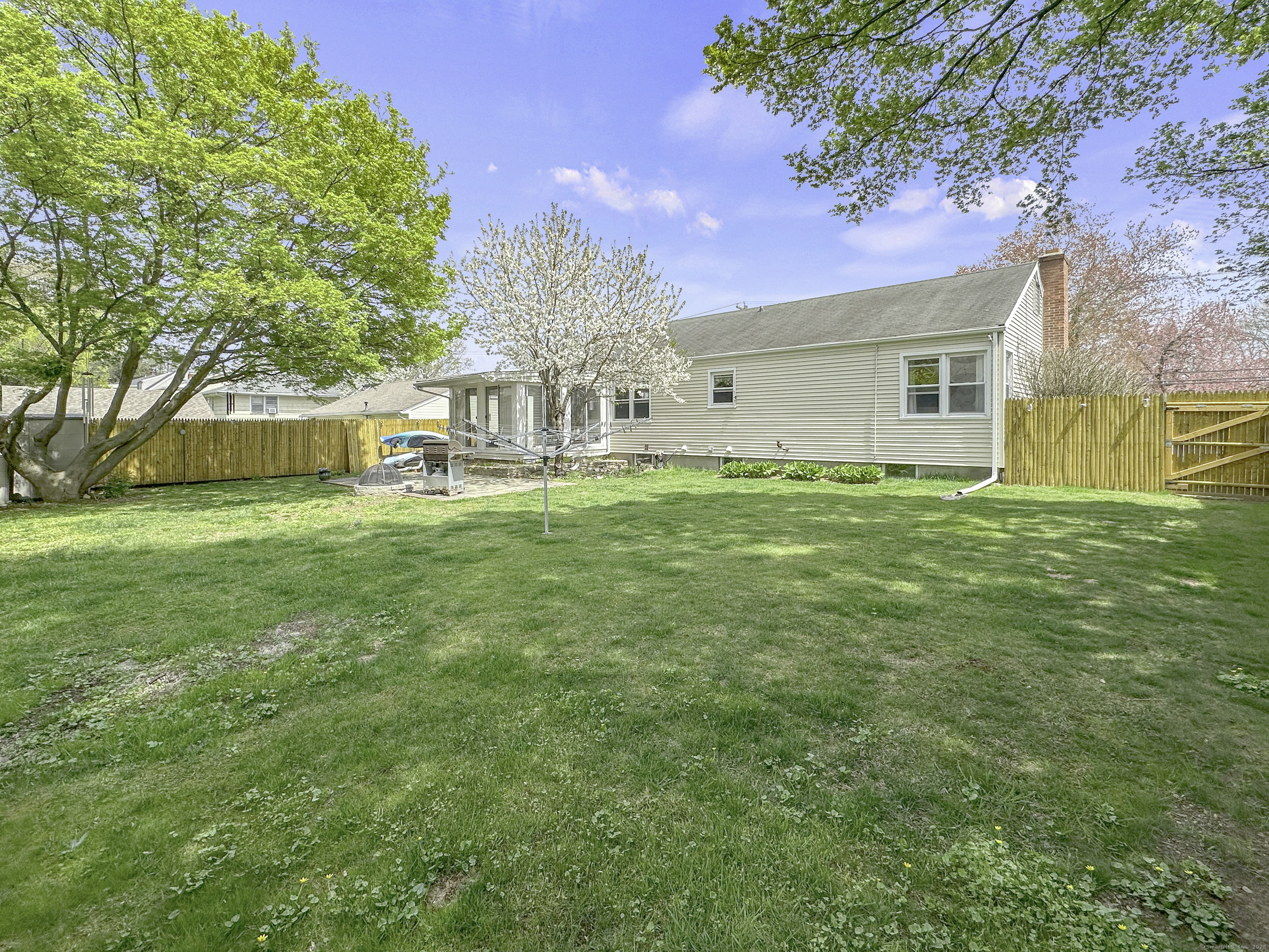 870 Lakeside, Bridgeport, Connecticut 06606