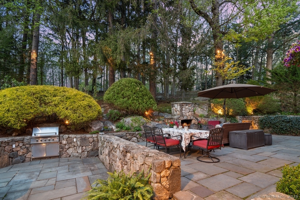 38 Old Rock, Norwalk, Connecticut 06850