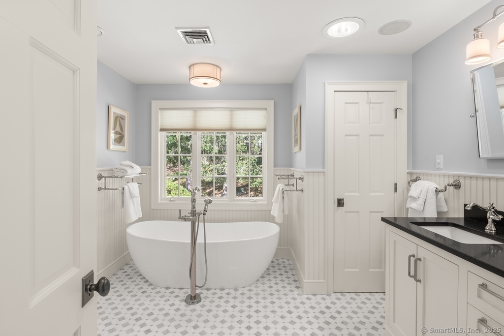 38 Old Rock, Norwalk, Connecticut 06850