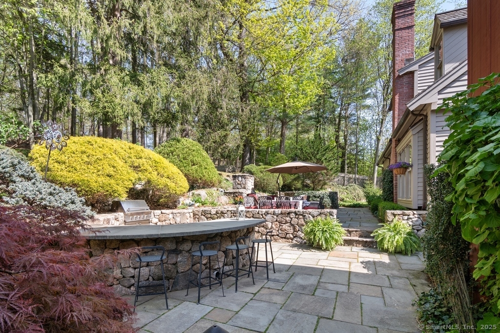 38 Old Rock, Norwalk, Connecticut 06850