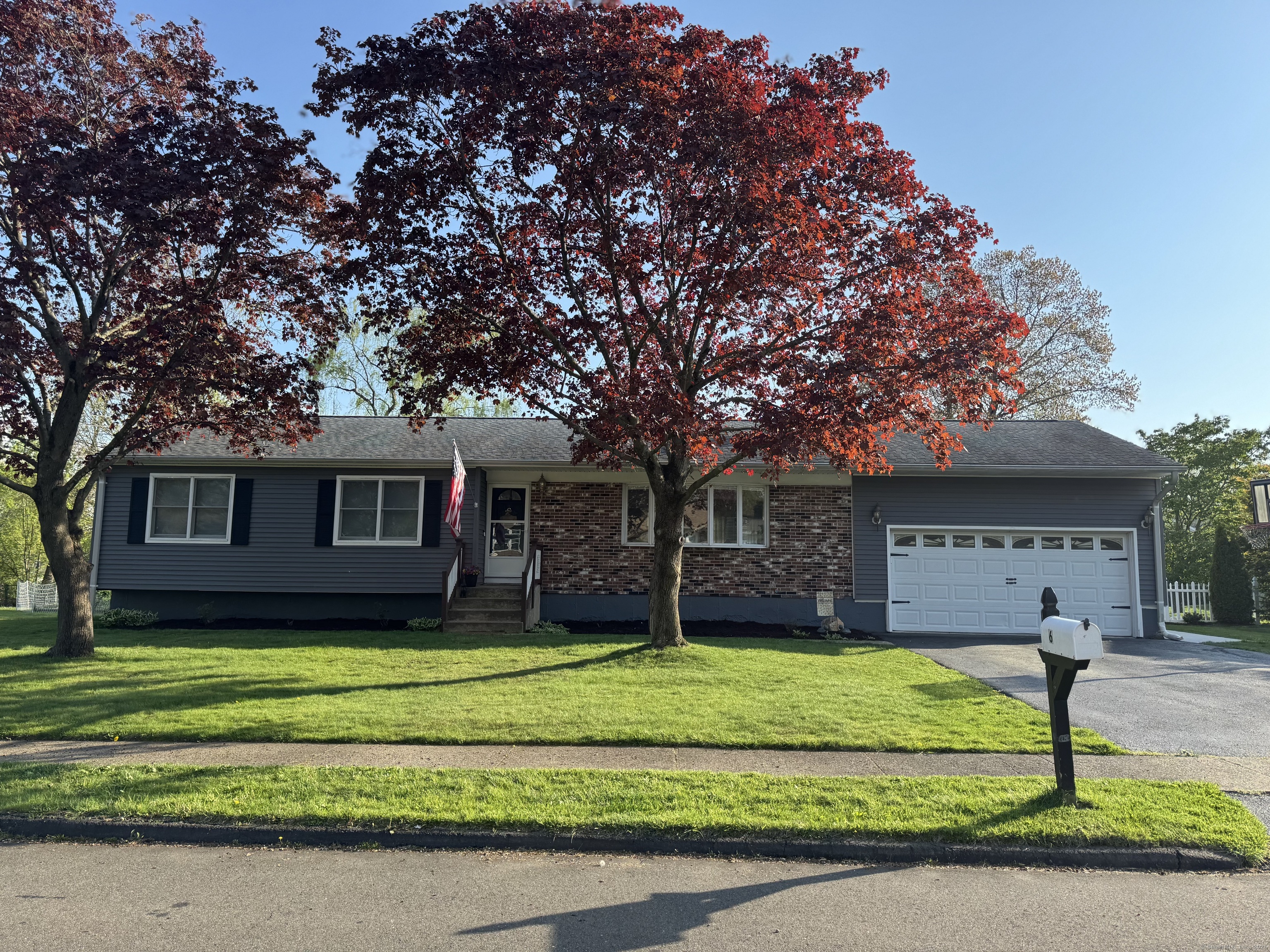 6 Apple Tree, West Haven, Connecticut 06516