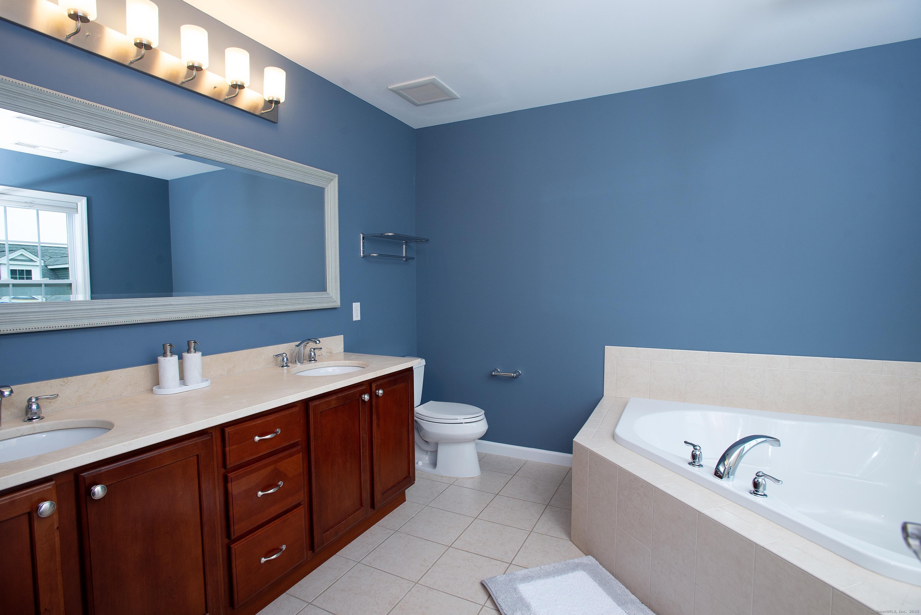7 Shawe, Danbury, Connecticut 06810