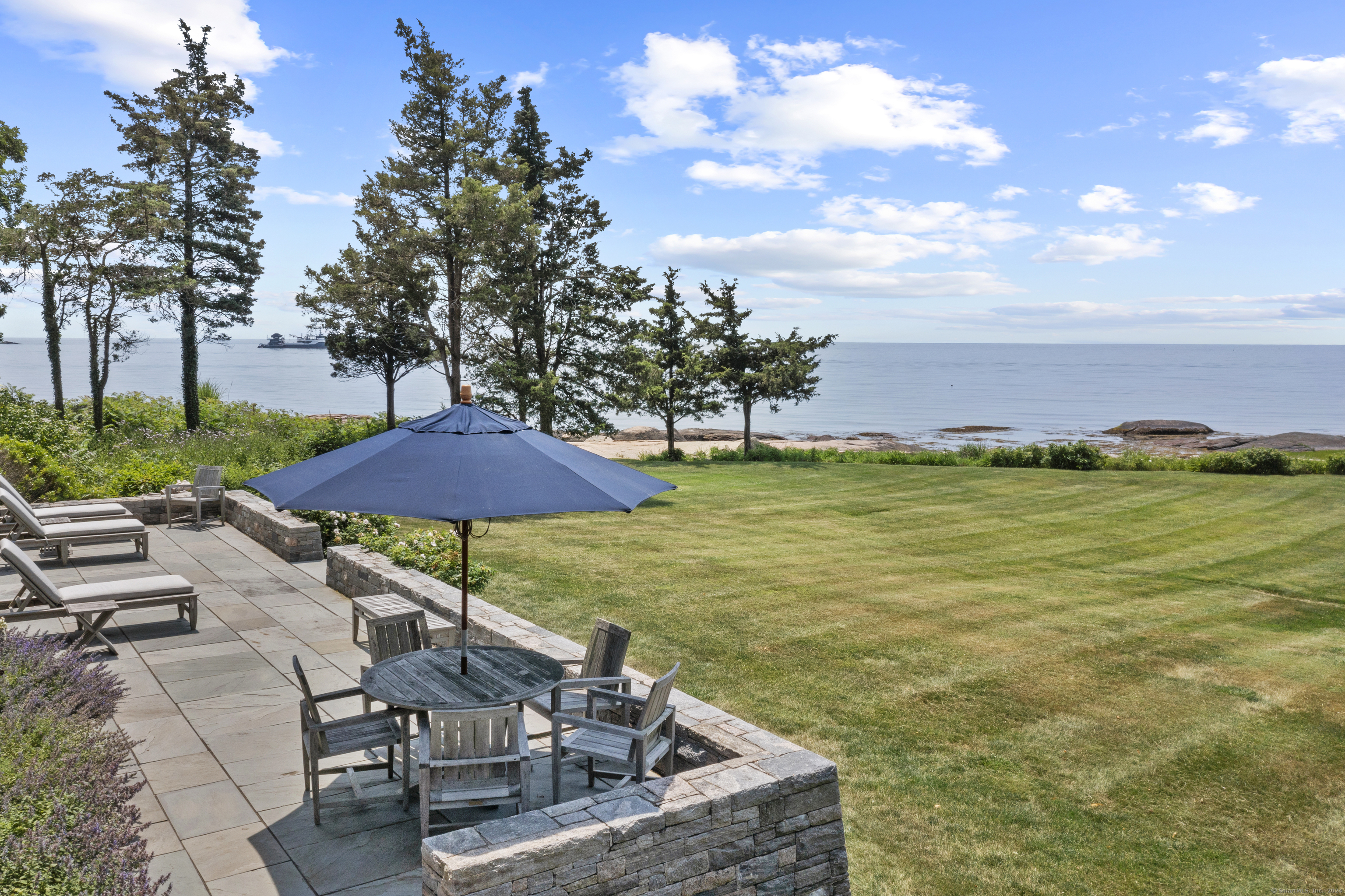 250 Joshua Point, Guilford, Connecticut 06437