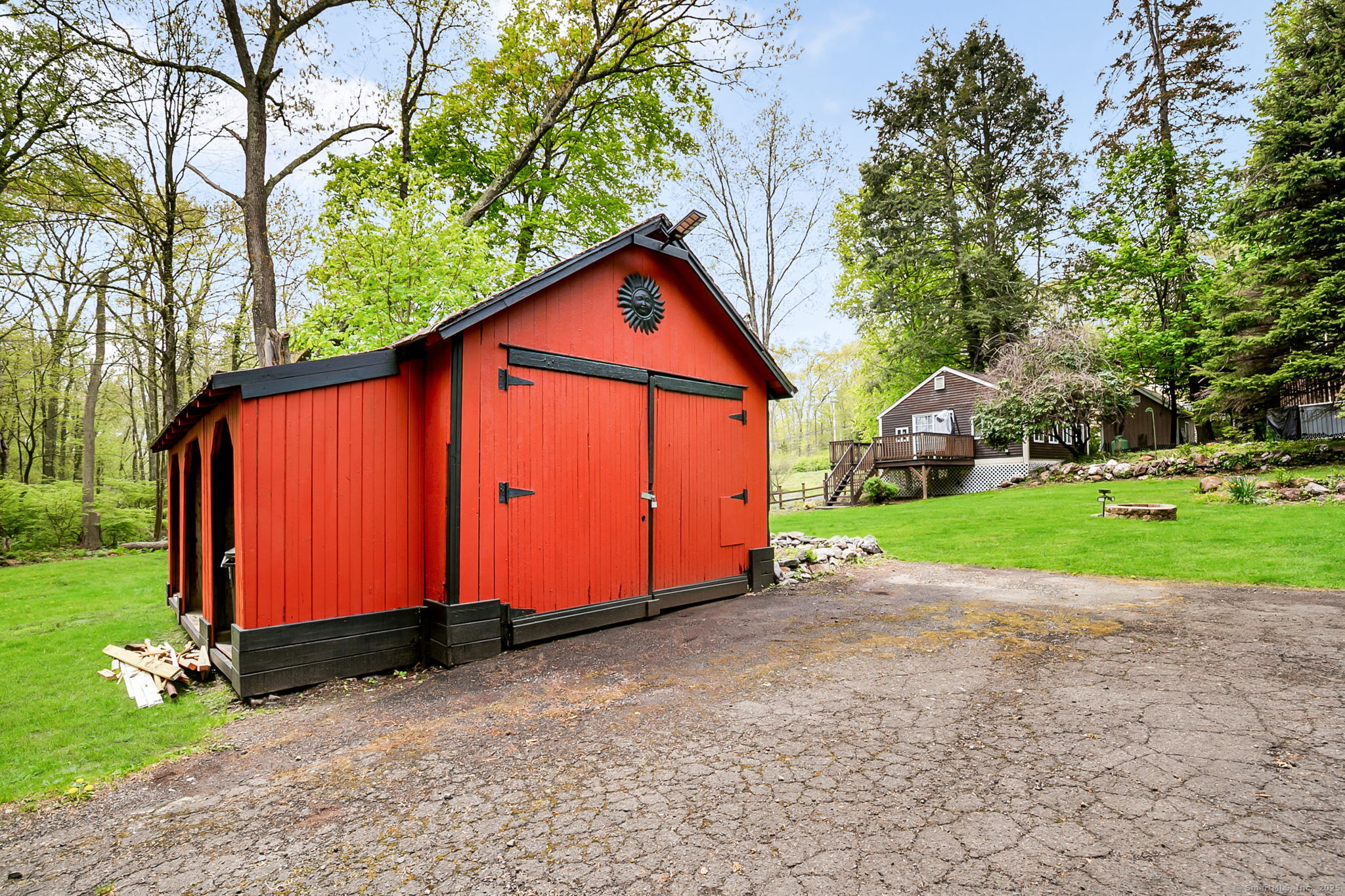 86 Rimmon, Woodbridge, Connecticut 06525