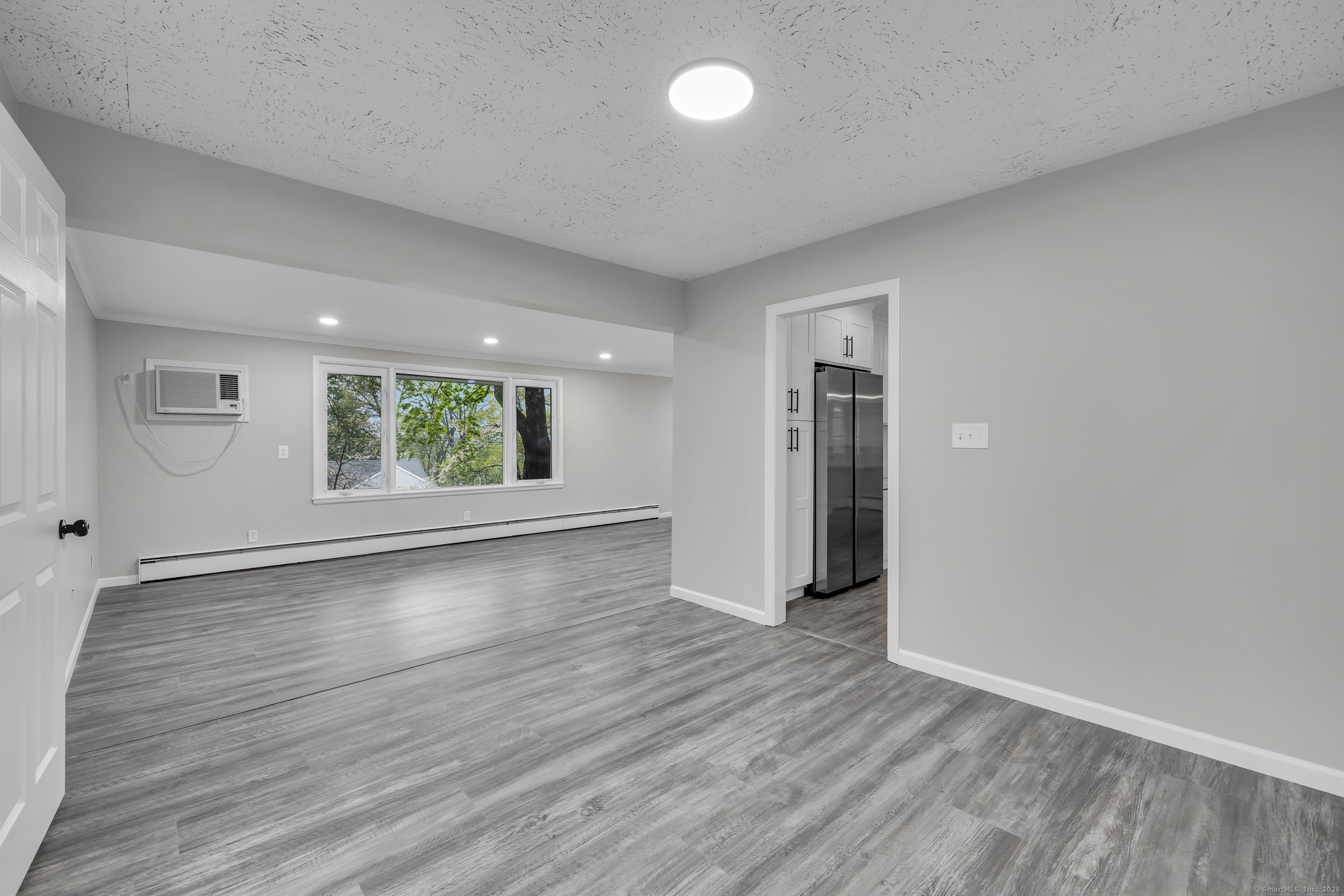 322 Lydale, Meriden, Connecticut 06450