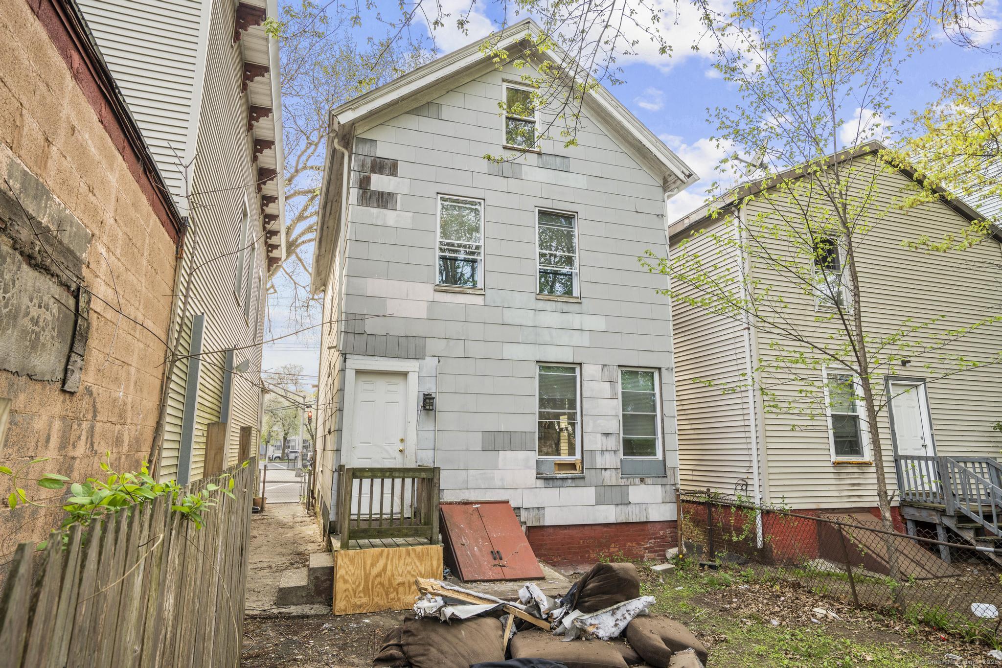 17 Shelton, New Haven, Connecticut 06511