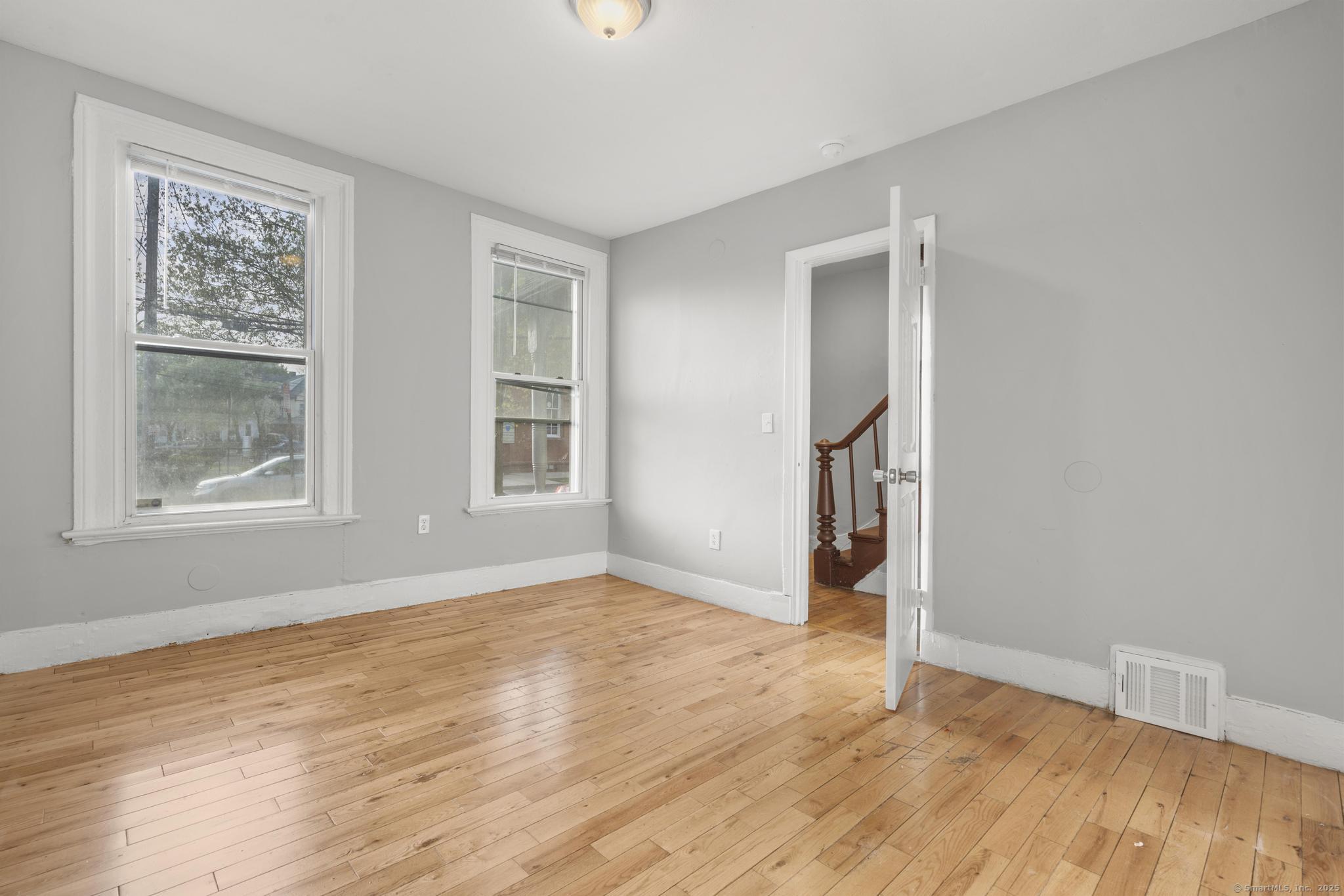 17 Shelton, New Haven, Connecticut 06511