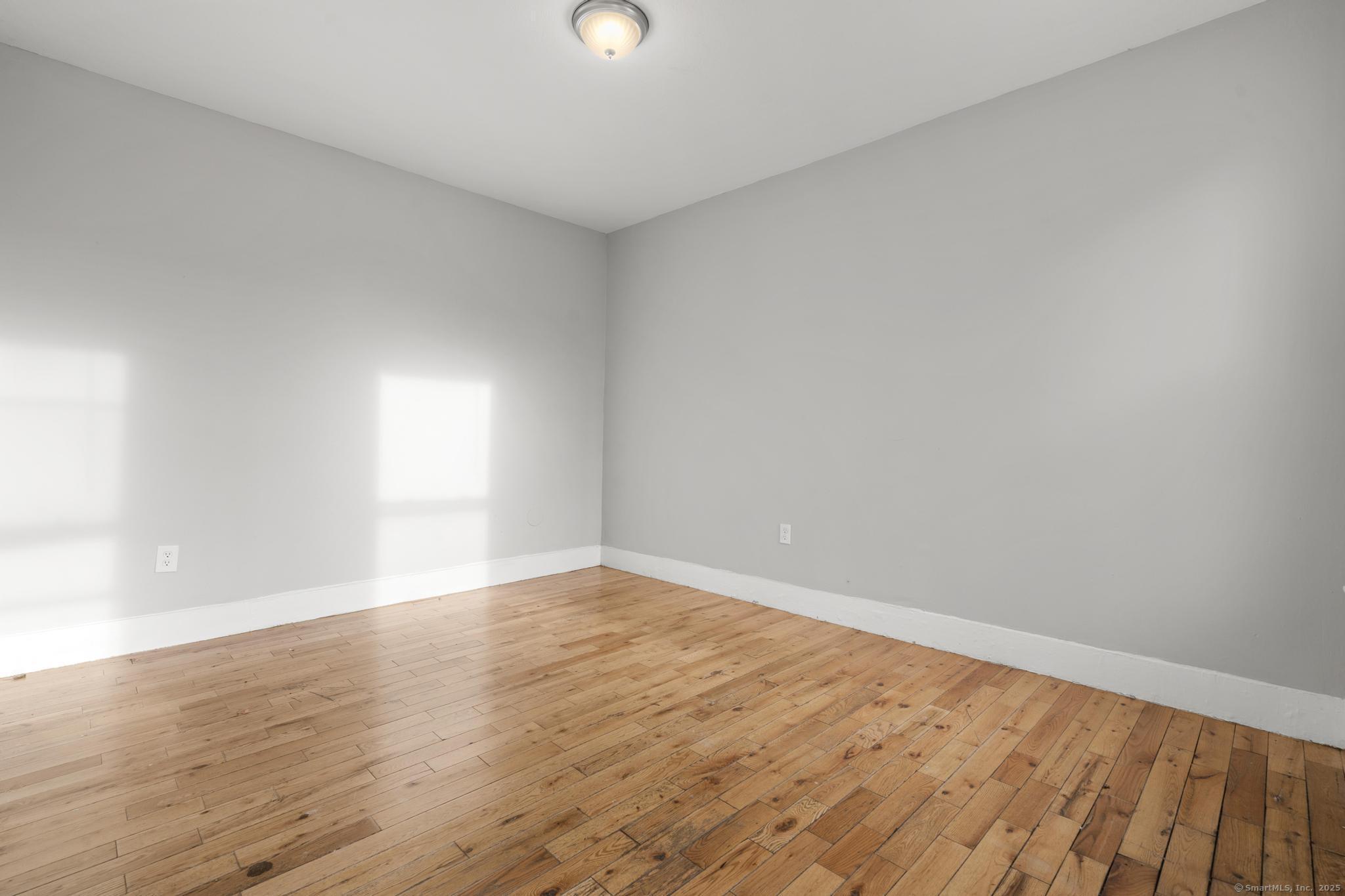 17 Shelton, New Haven, Connecticut 06511