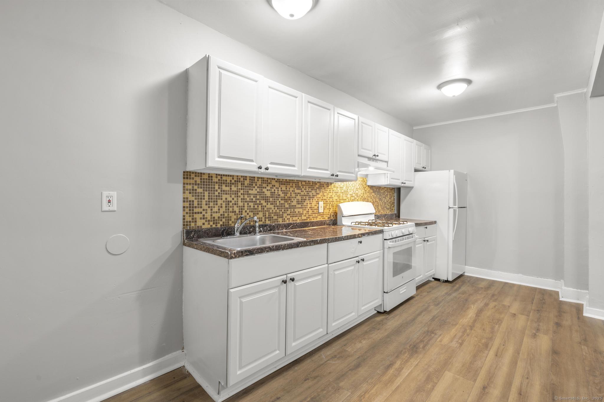 17 Shelton, New Haven, Connecticut 06511
