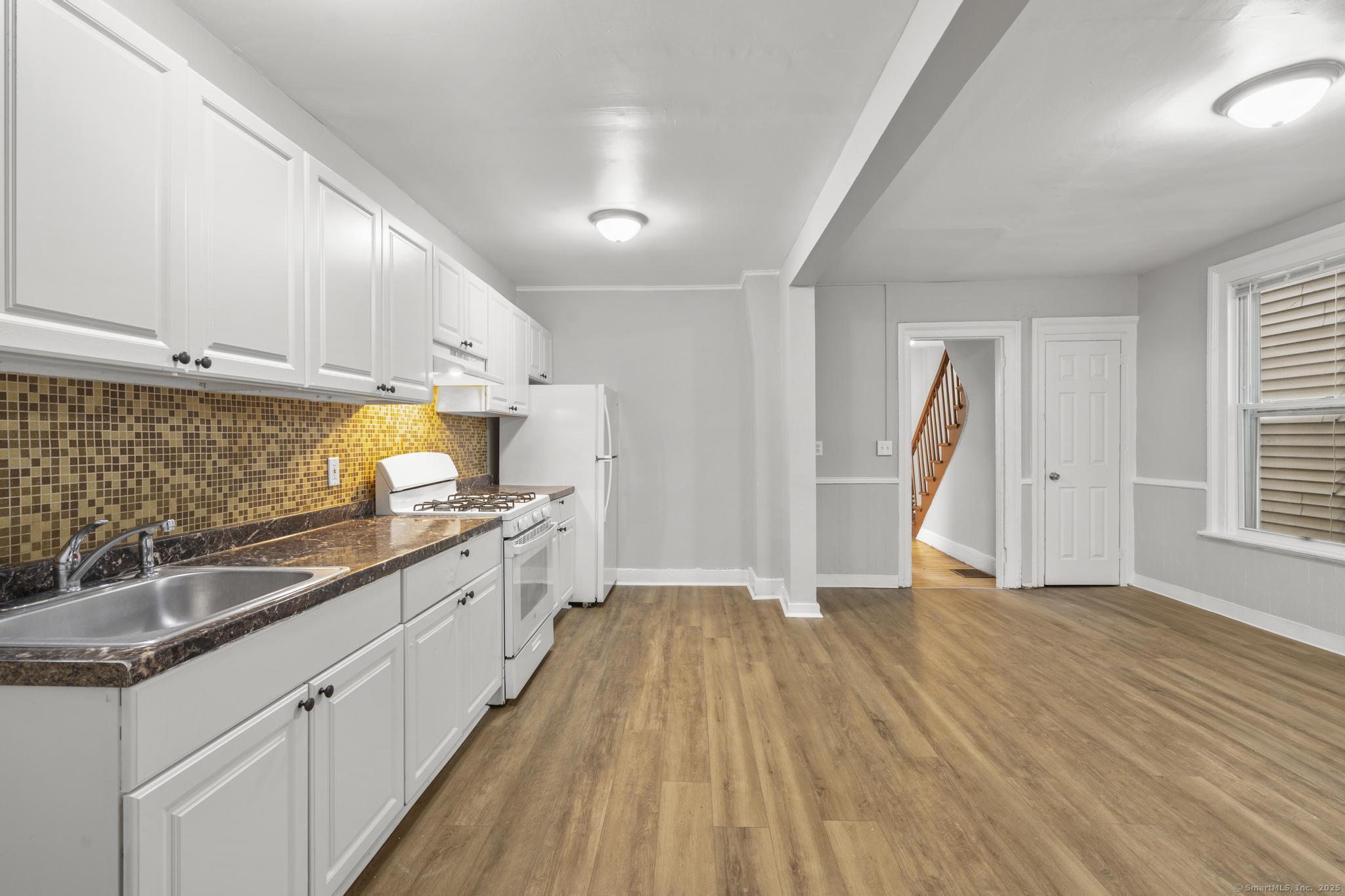 17 Shelton, New Haven, Connecticut 06511