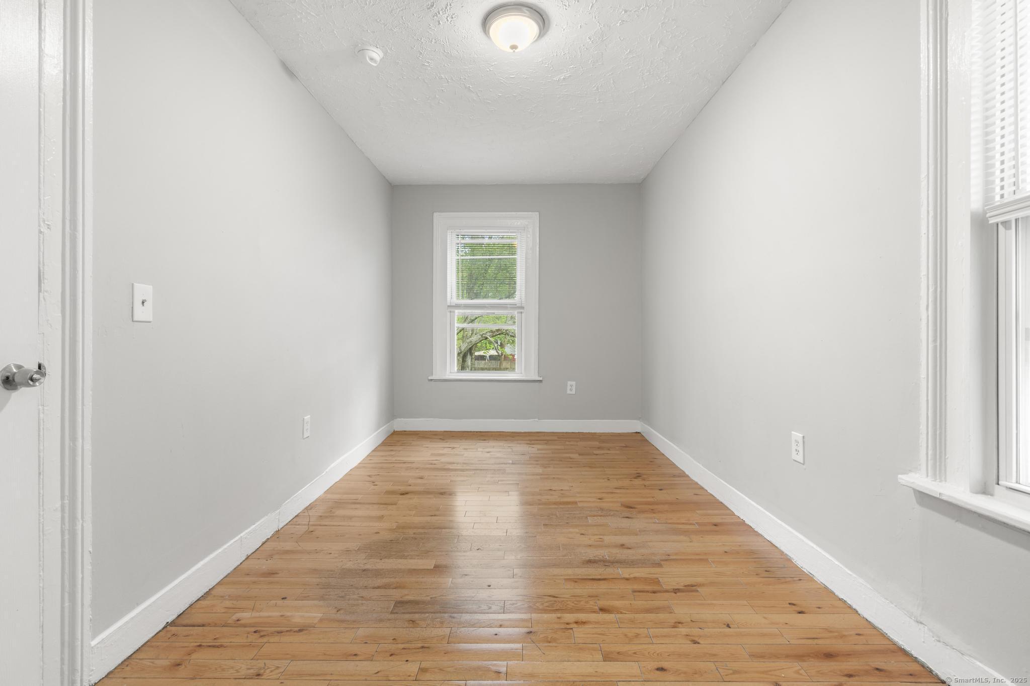 17 Shelton, New Haven, Connecticut 06511