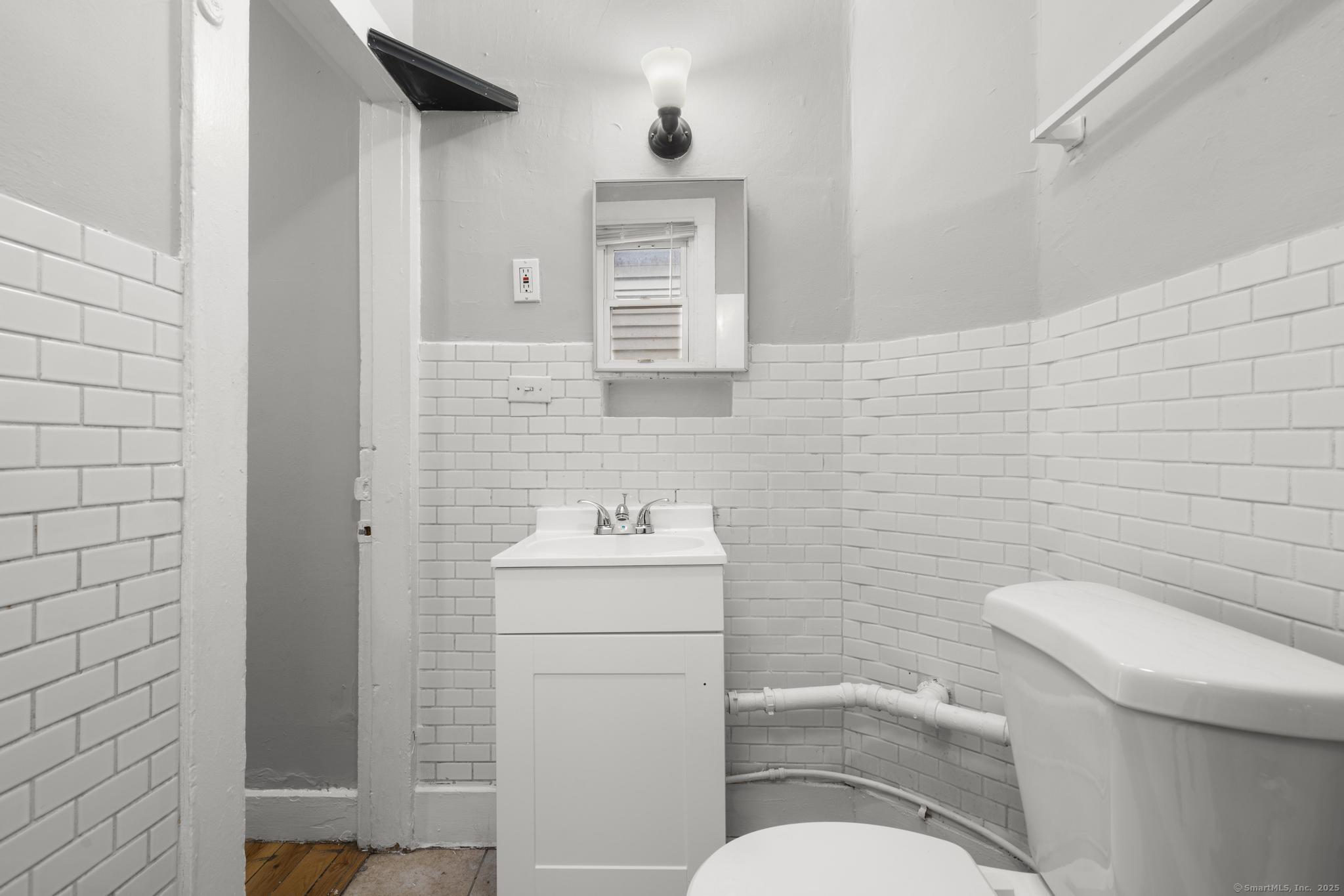 17 Shelton, New Haven, Connecticut 06511