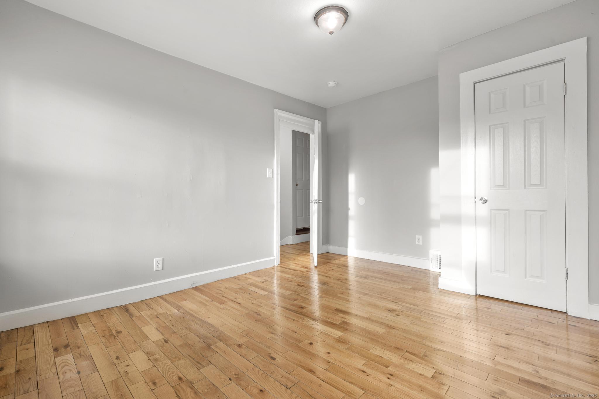 17 Shelton, New Haven, Connecticut 06511