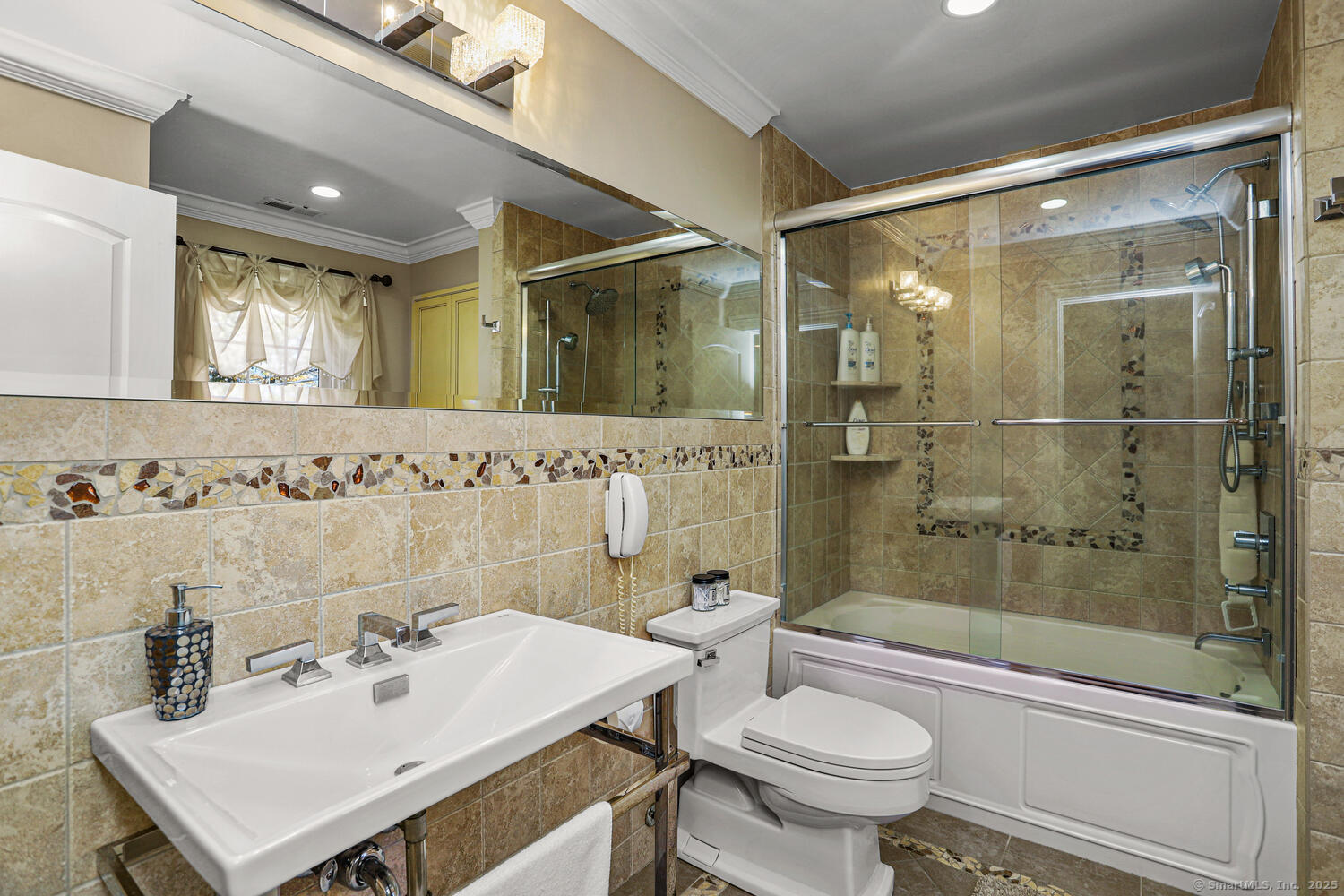 79 Comstock Hill, Norwalk, Connecticut 06850