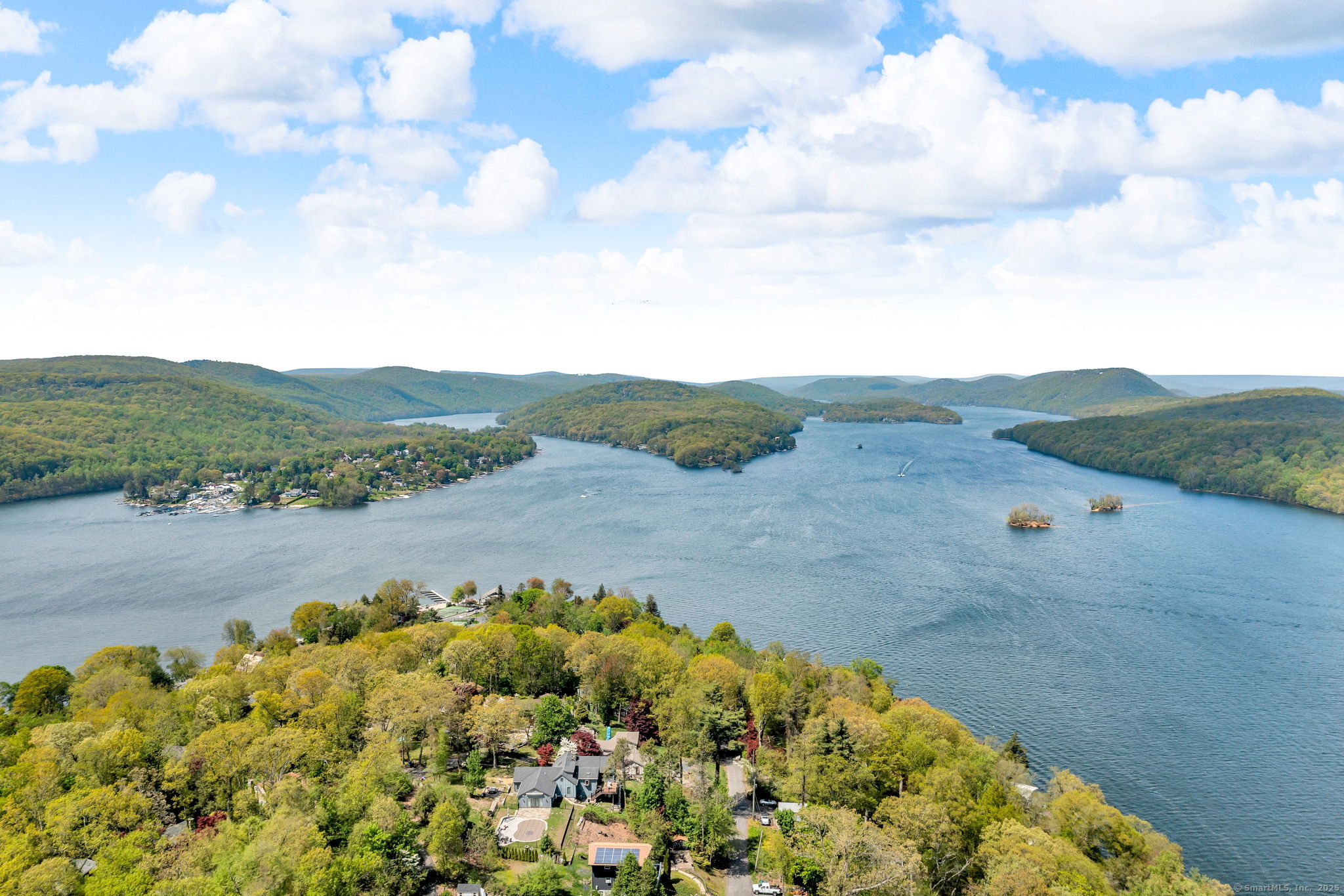 22 Ridge, New Fairfield, Connecticut 06812
