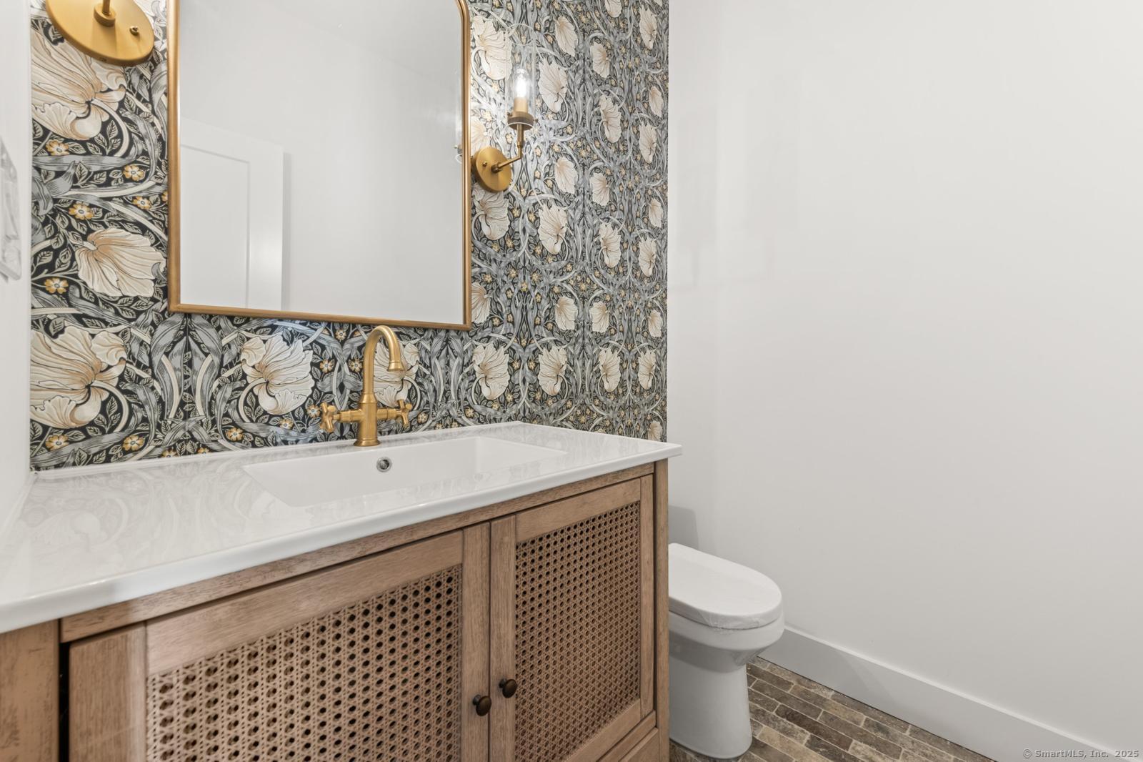 82 Indian Hill, Wilton, Connecticut 06897