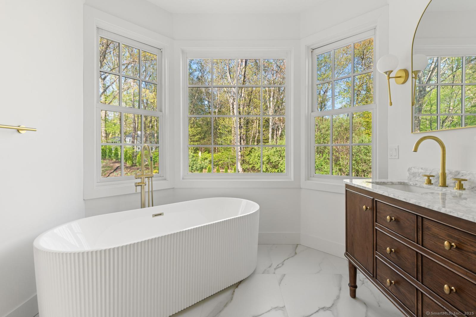 82 Indian Hill, Wilton, Connecticut 06897