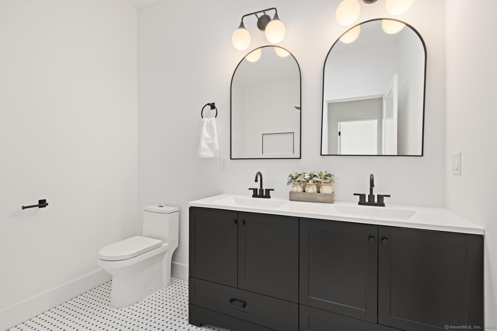 82 Indian Hill, Wilton, Connecticut 06897