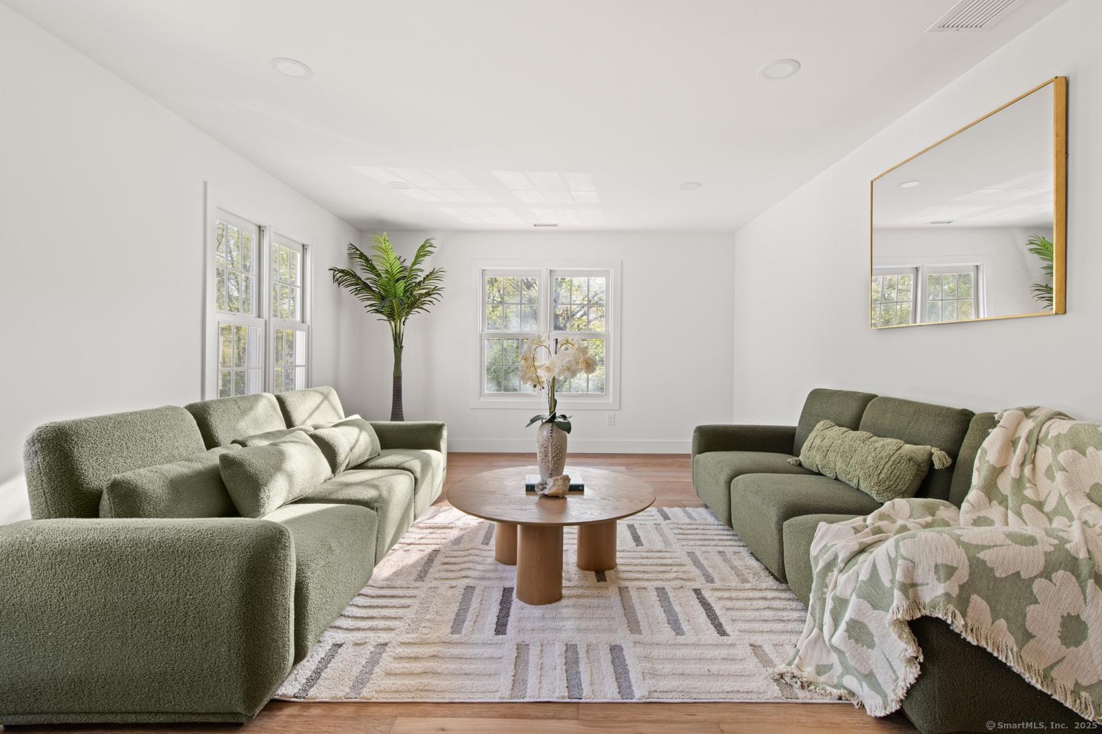 82 Indian Hill, Wilton, Connecticut 06897