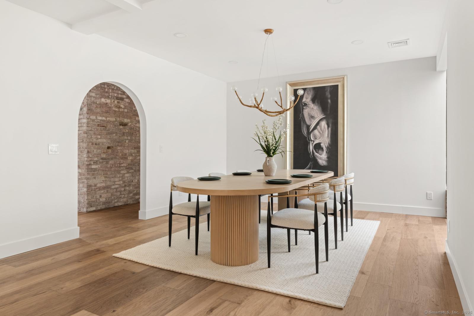 82 Indian Hill, Wilton, Connecticut 06897
