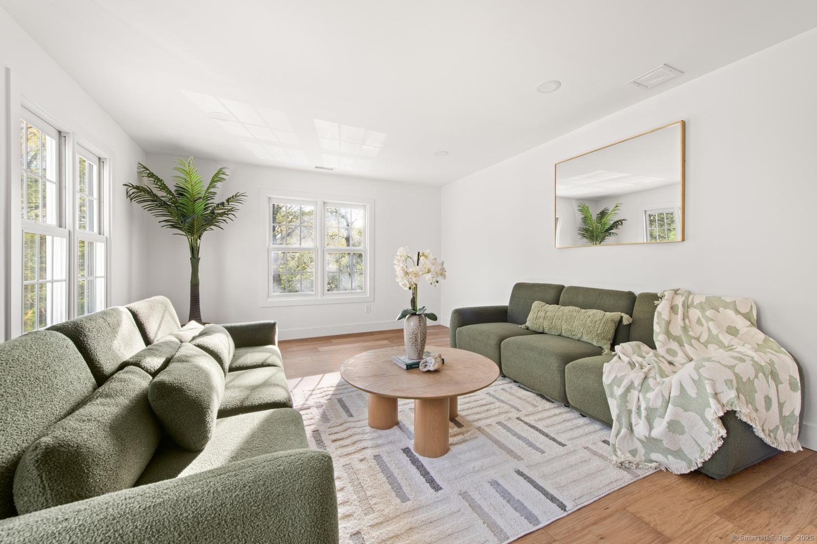 82 Indian Hill, Wilton, Connecticut 06897