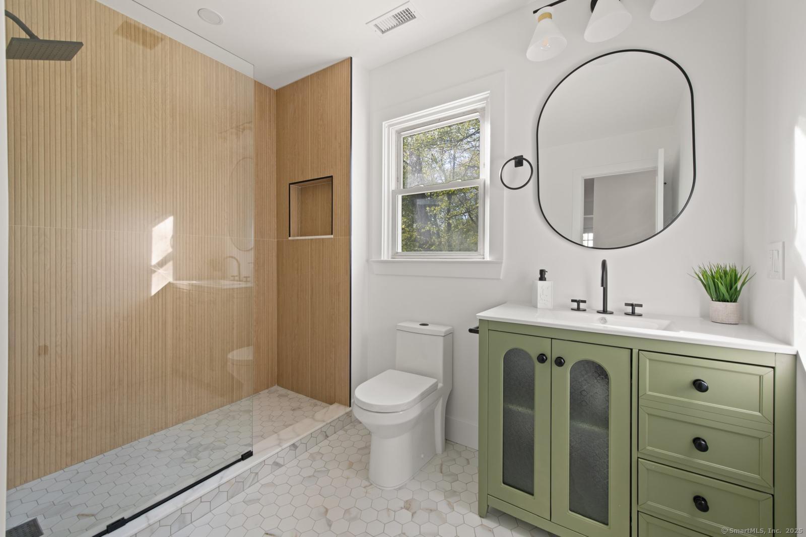 82 Indian Hill, Wilton, Connecticut 06897