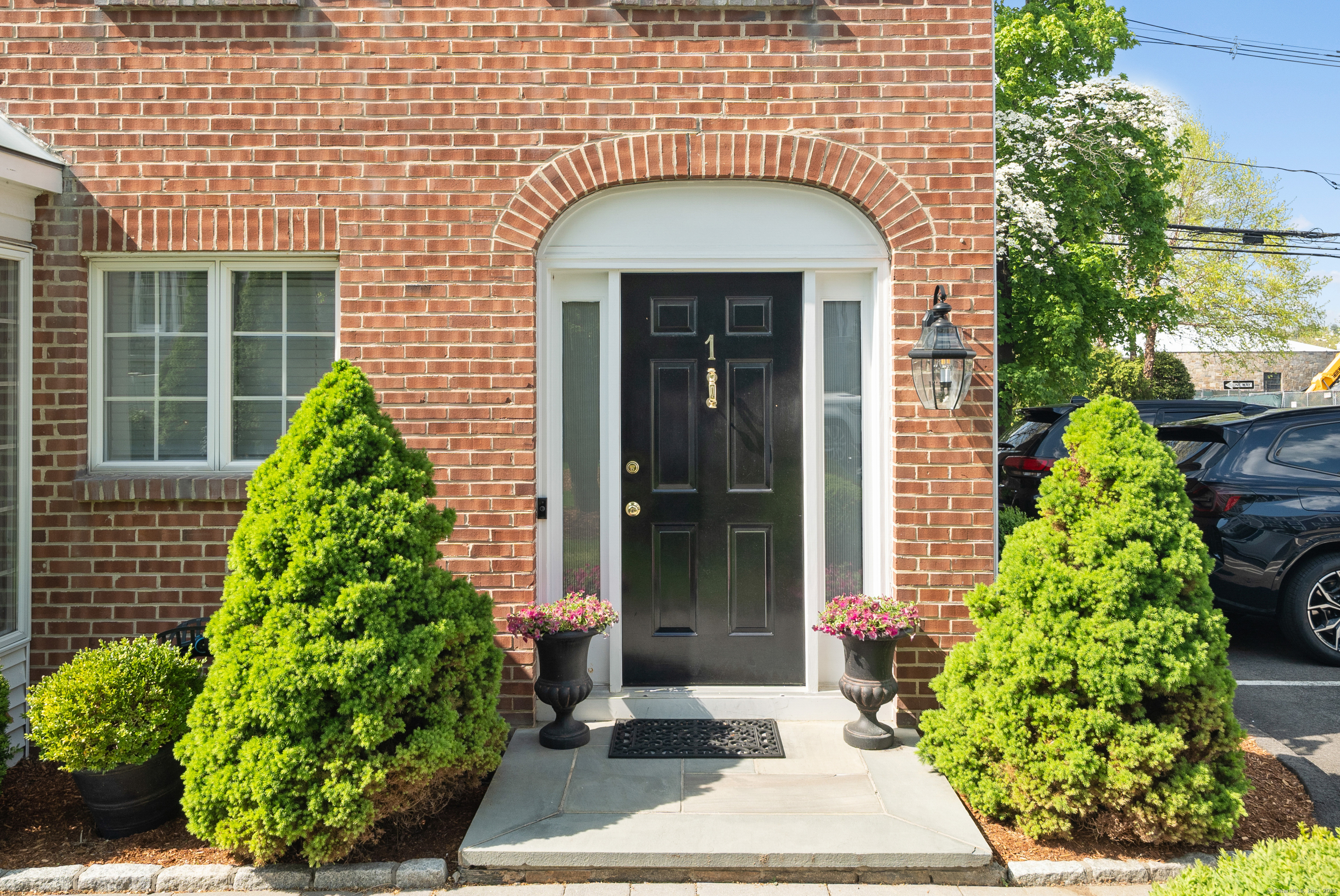 1 Maple, New Canaan, Connecticut 06840