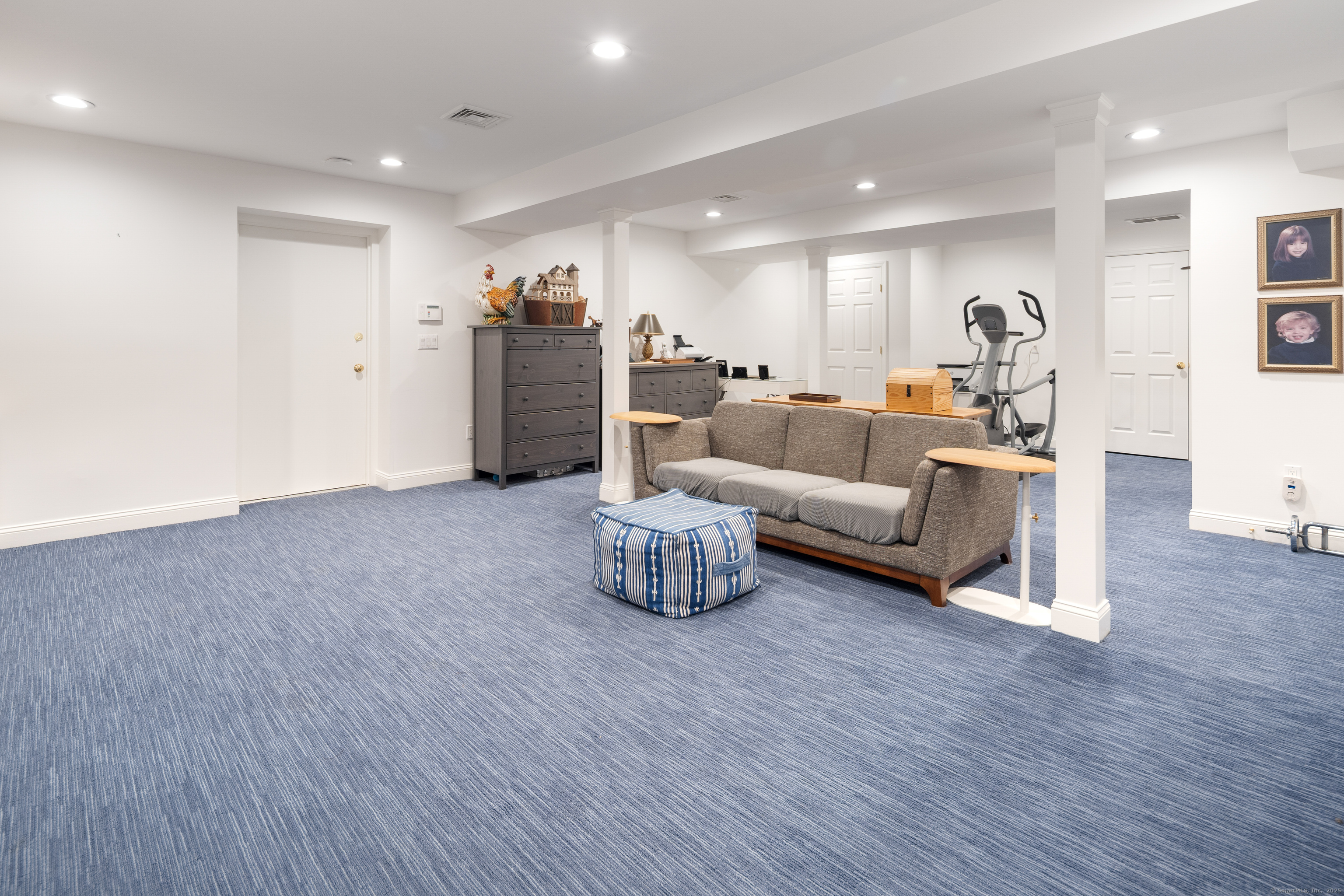 1 Maple, New Canaan, Connecticut 06840