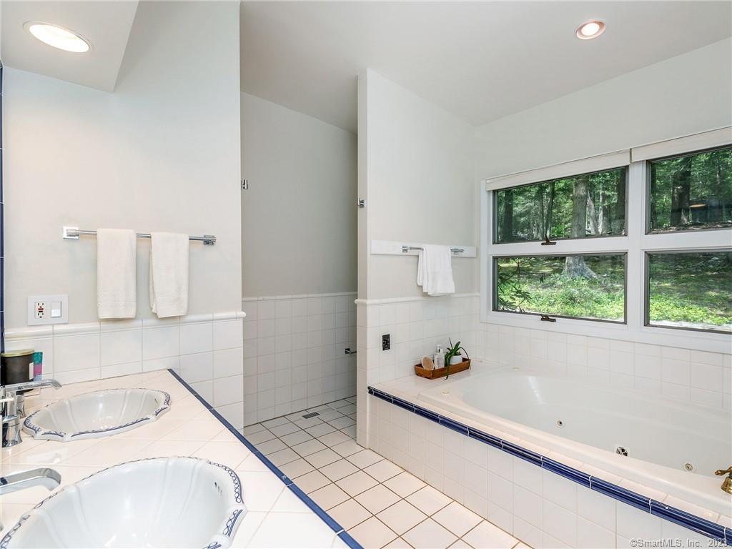 95 Shinar Mountain, Washington, Connecticut 06794