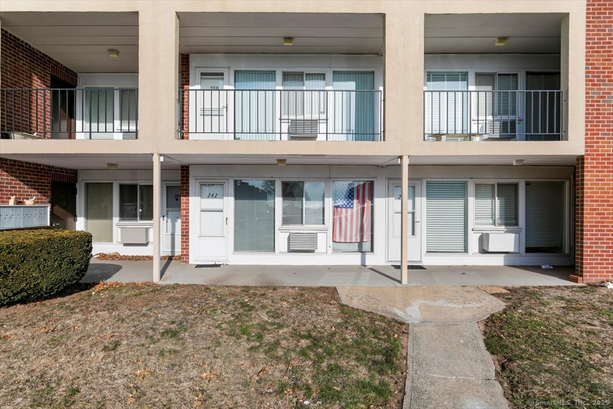 242 West, West Haven, Connecticut 06516