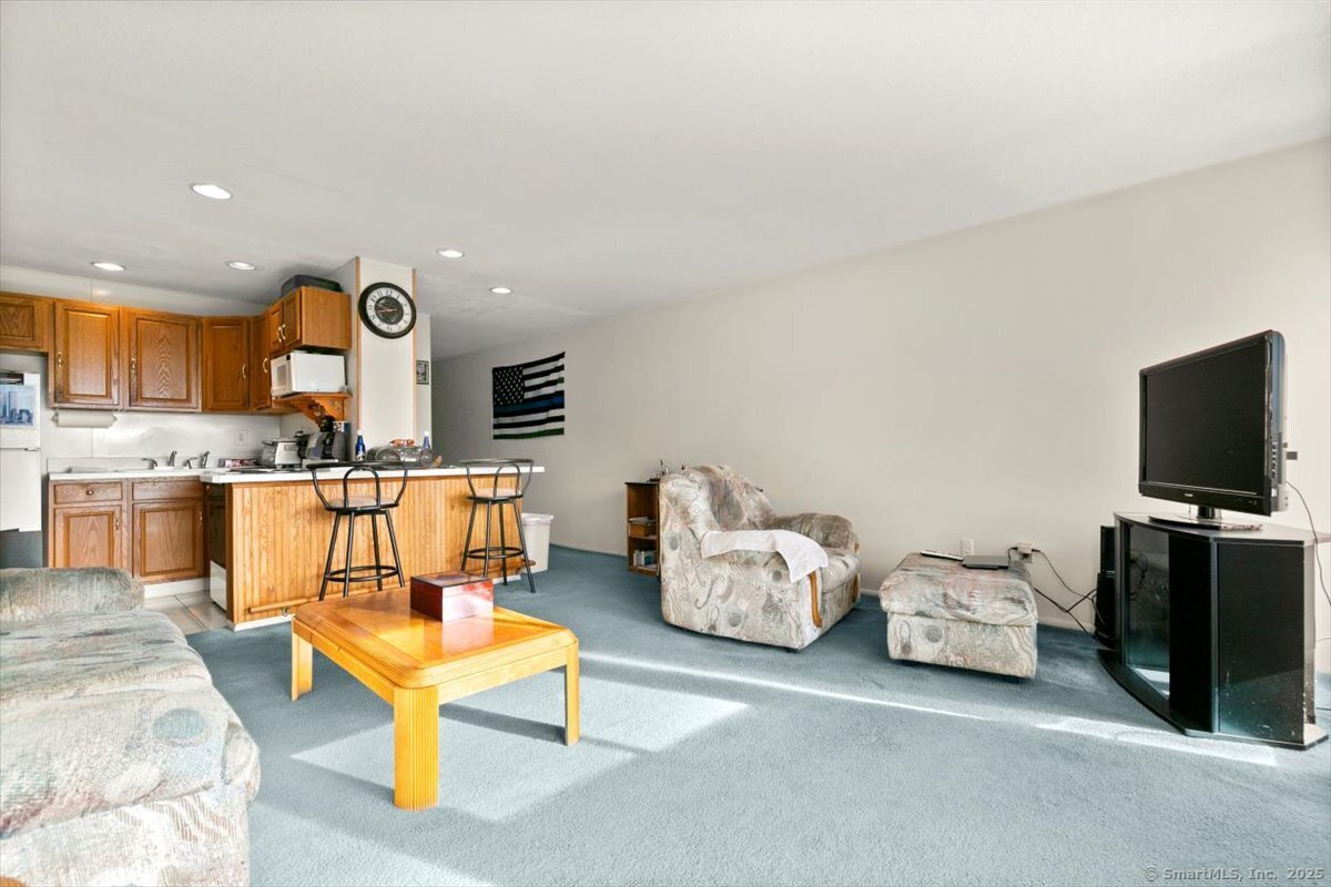 242 West, West Haven, Connecticut 06516