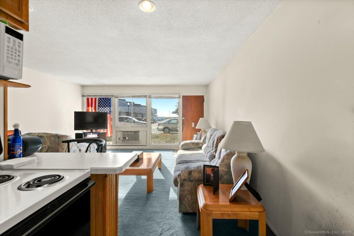 242 West, West Haven, Connecticut 06516