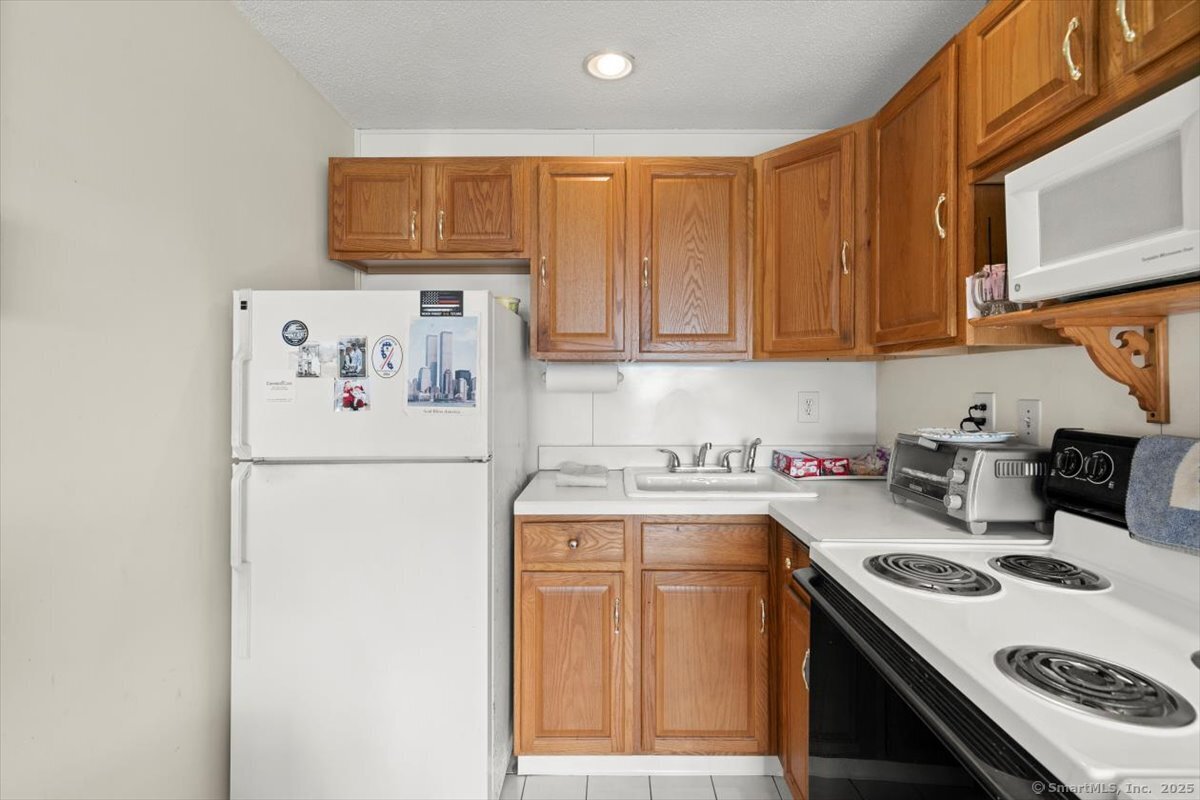 242 West, West Haven, Connecticut 06516