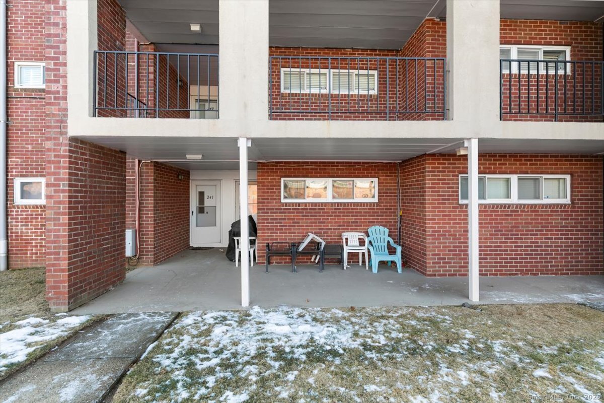 242 West, West Haven, Connecticut 06516